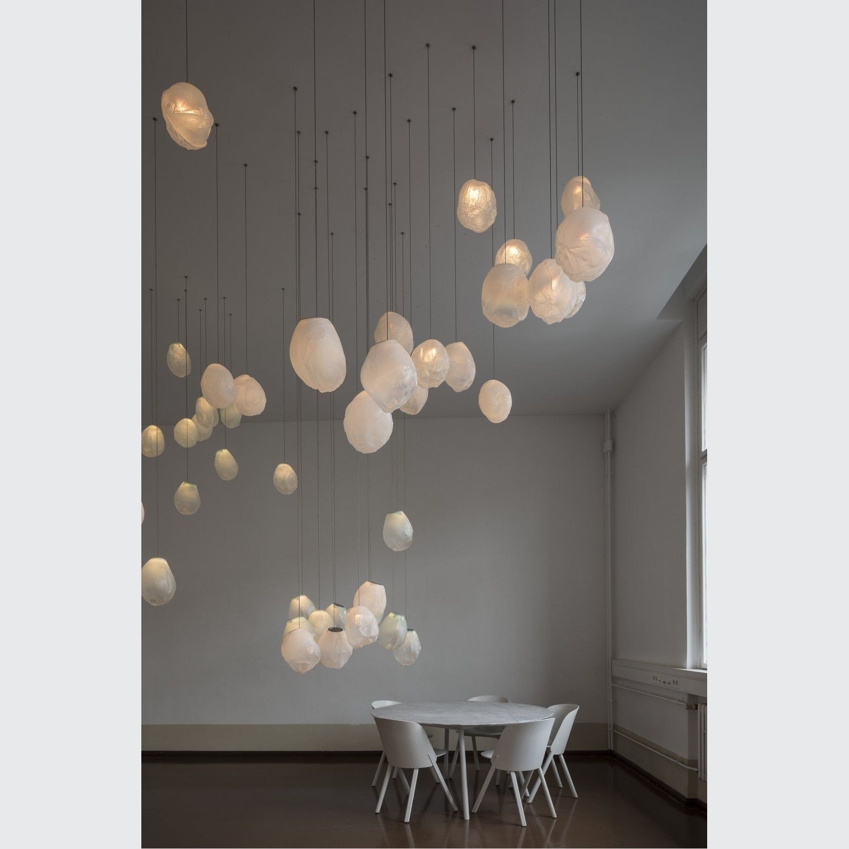 73.1 V gallery detail image