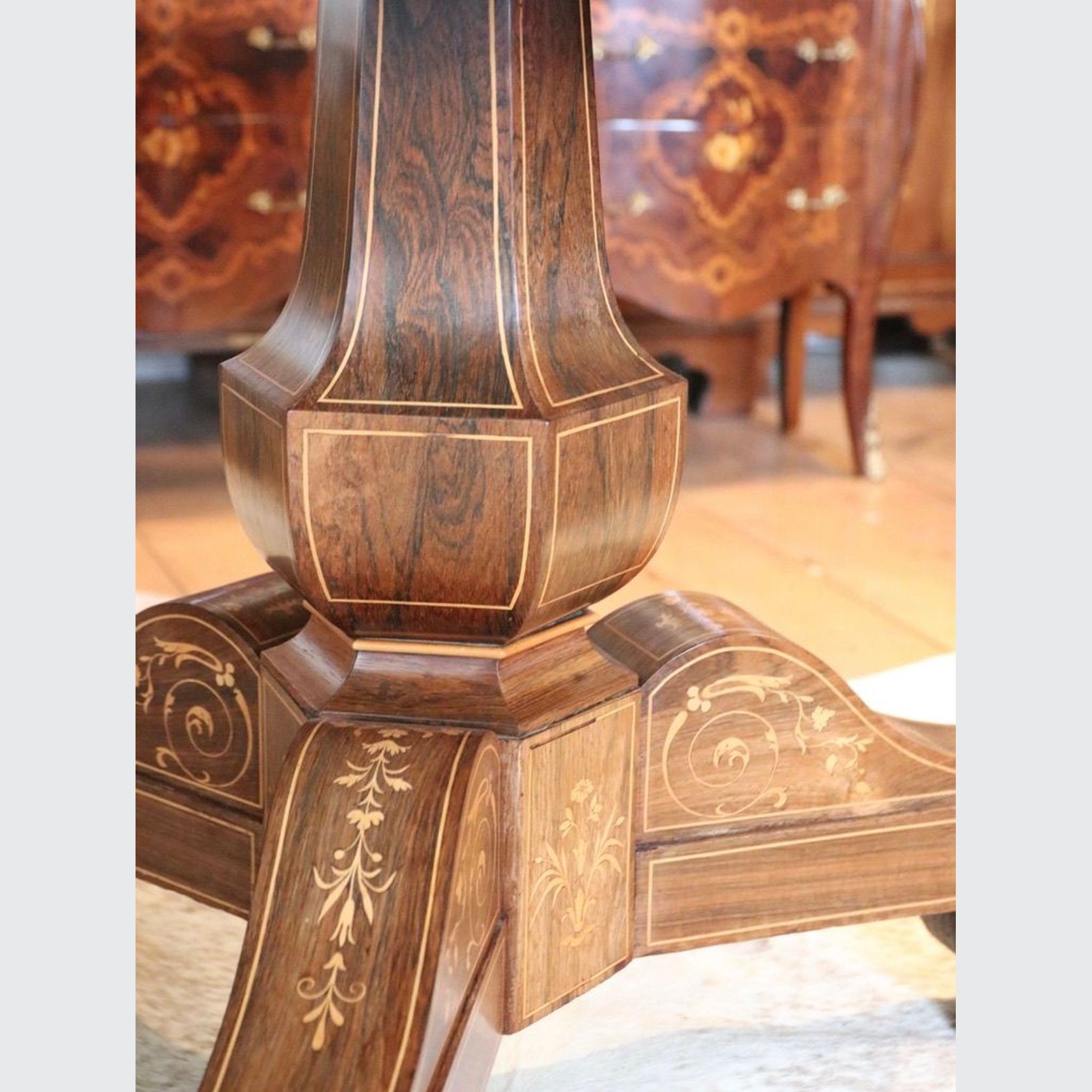 Antique Charles X Pedestal Table In Inlaid Rosewood gallery detail image