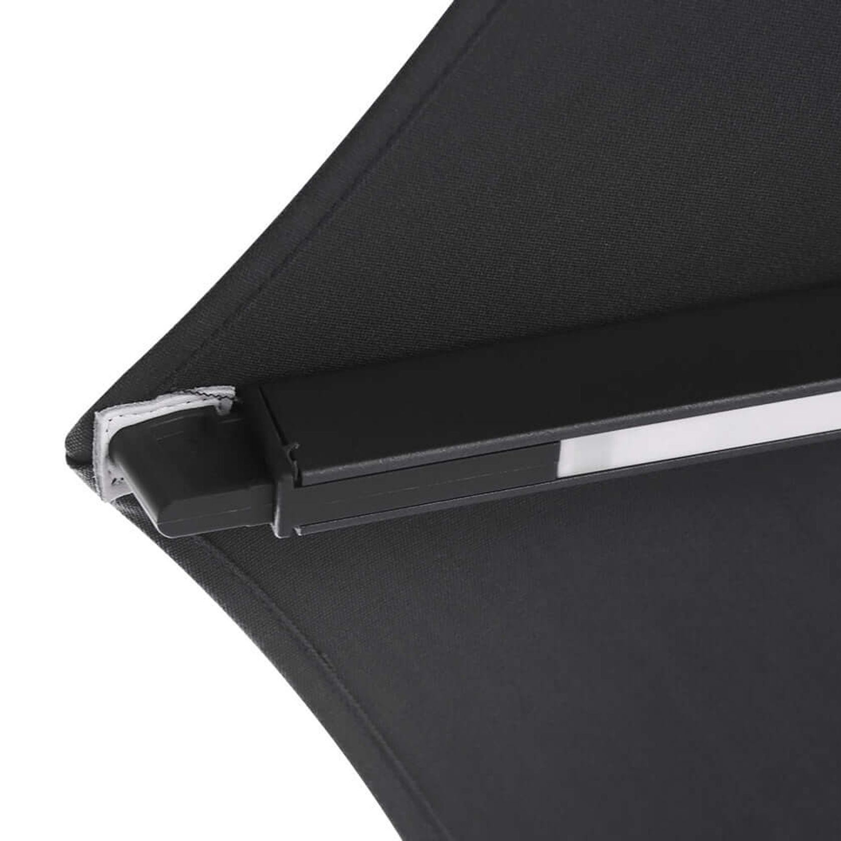 Alabaster 3m Round Cantilever Umbrella gallery detail image