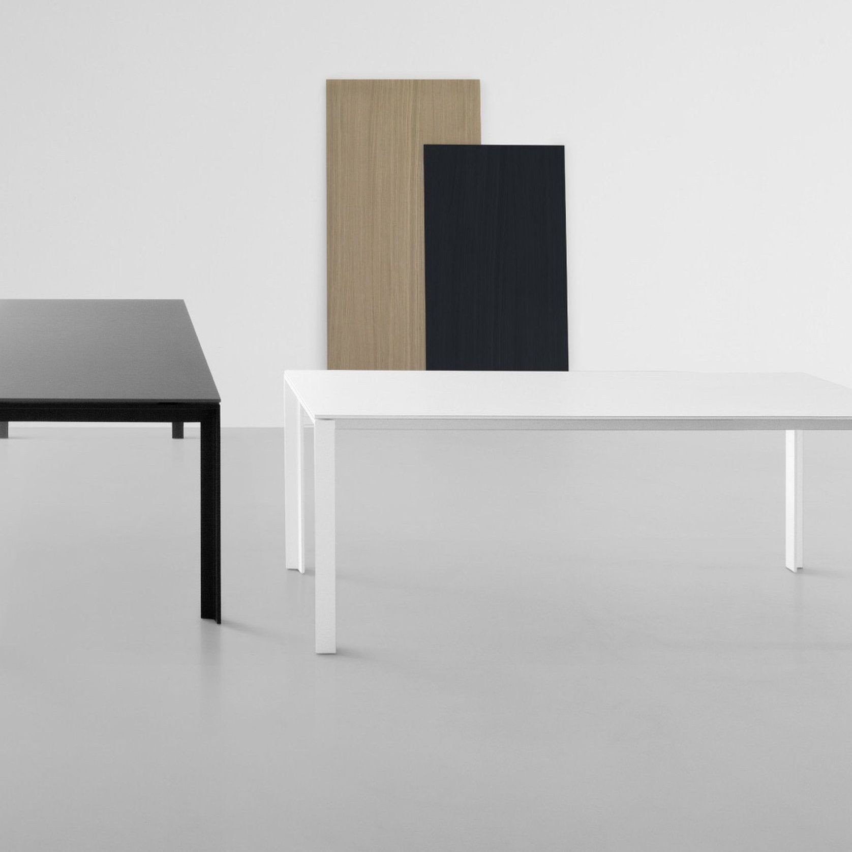 Apta Table gallery detail image