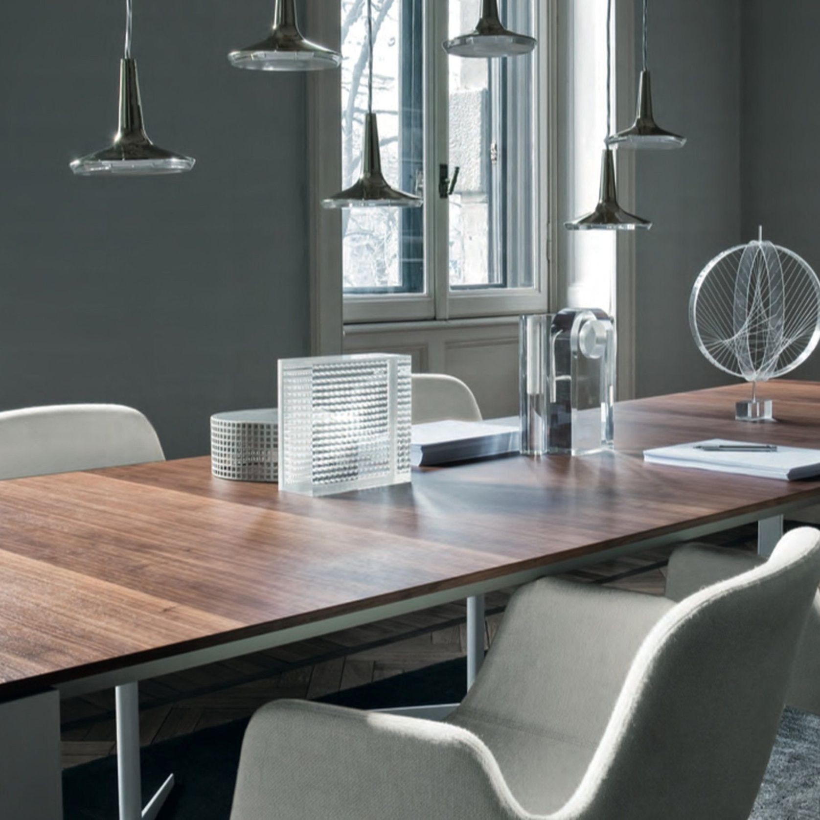 Apta Table gallery detail image