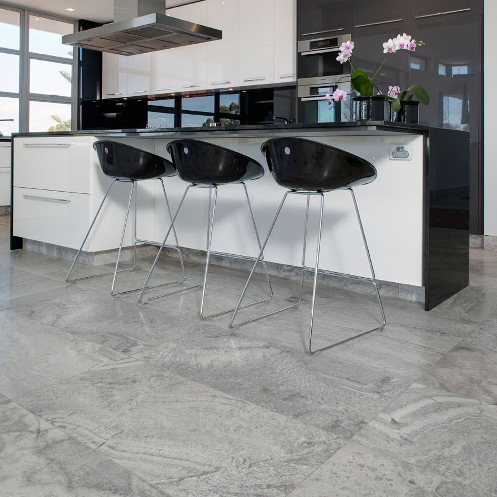 12mm Aqua Silver Travertine Tiles - Tumbled & Unfilled gallery detail image