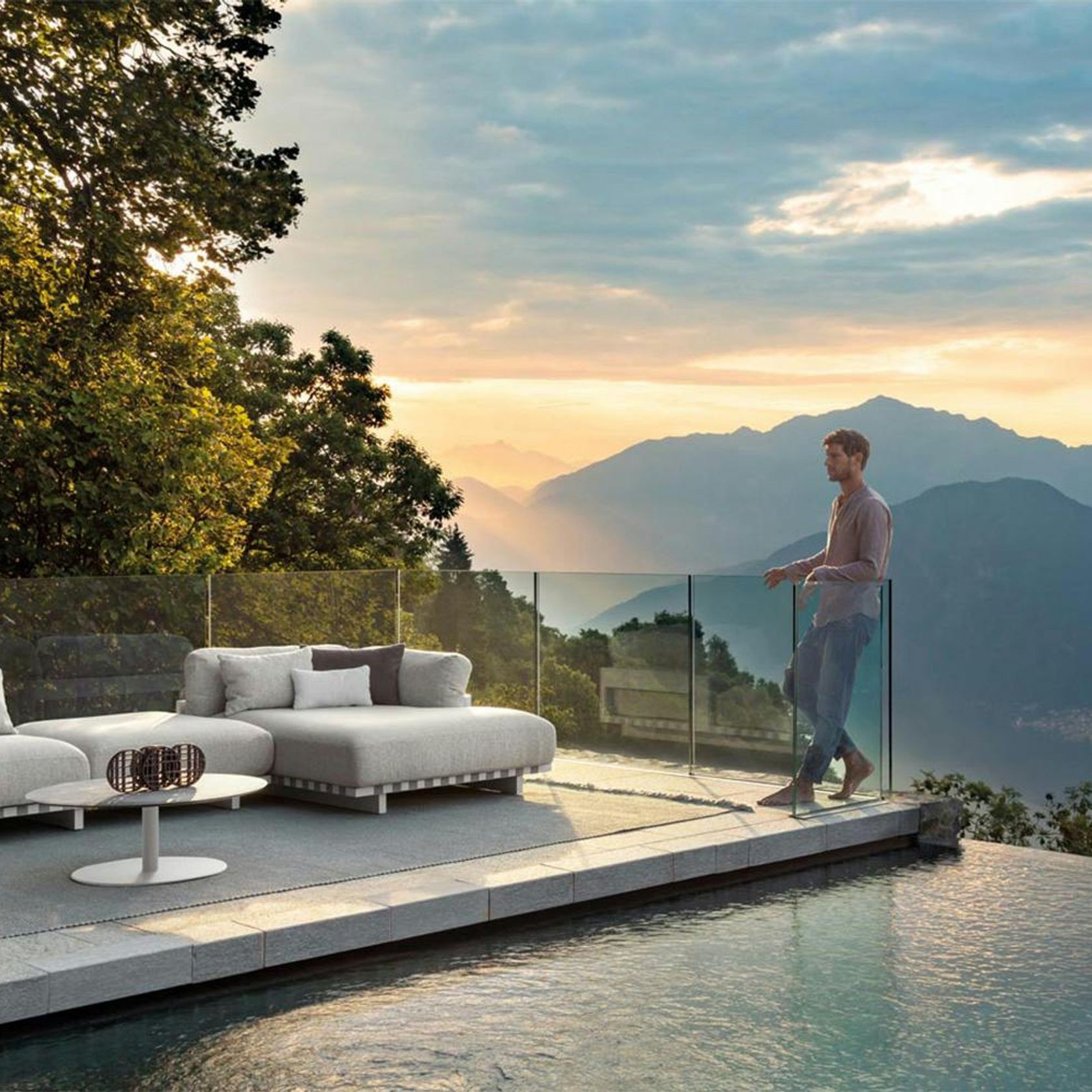 Argo Alu Modular Sofa gallery detail image