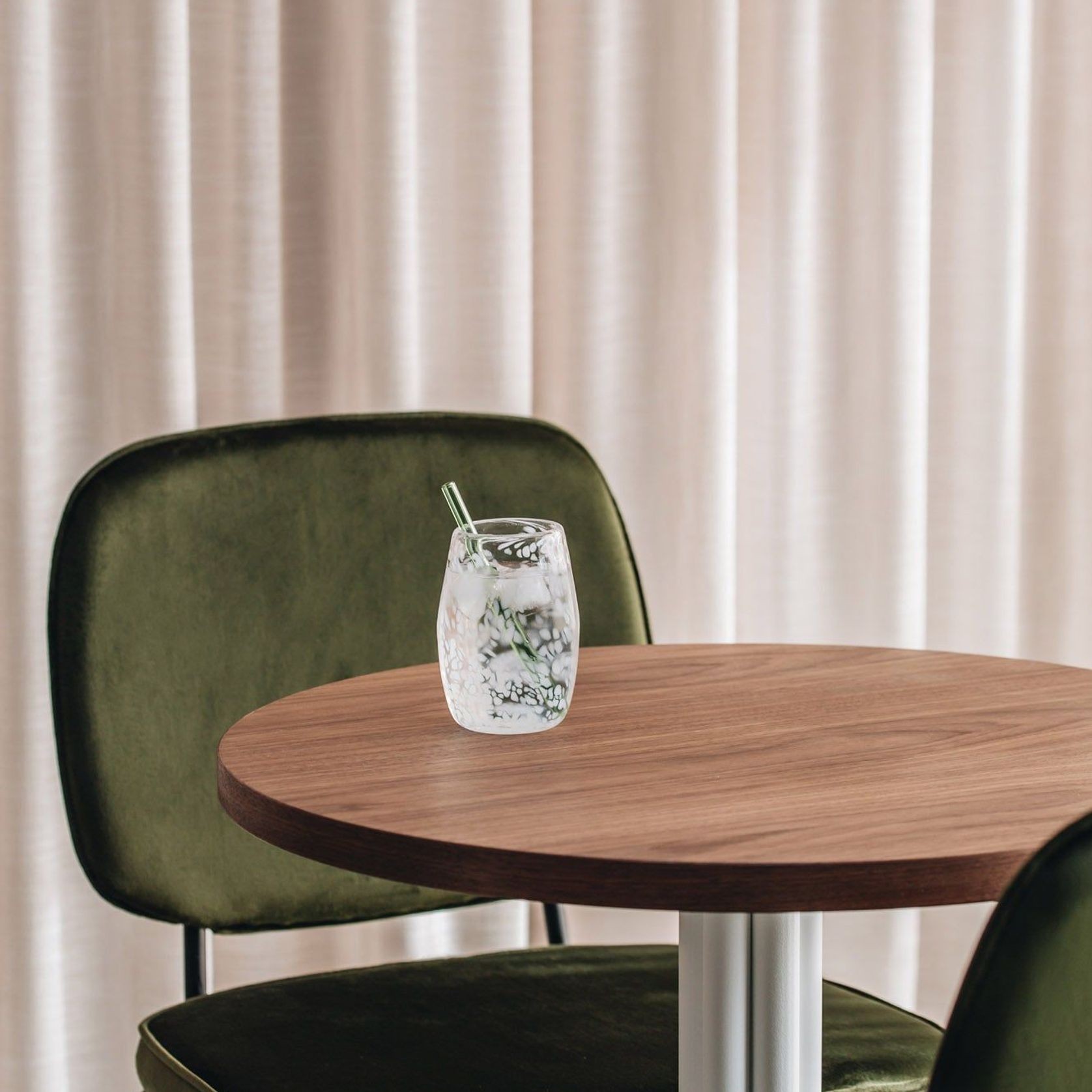 Round Timber Veneered Table Top gallery detail image
