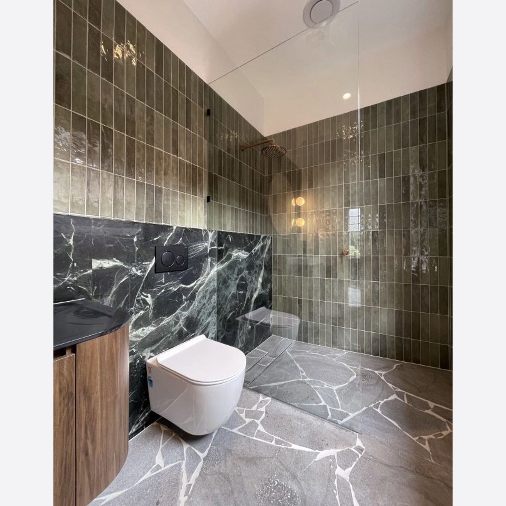 Premium Bluestone Crazy Paving gallery detail image