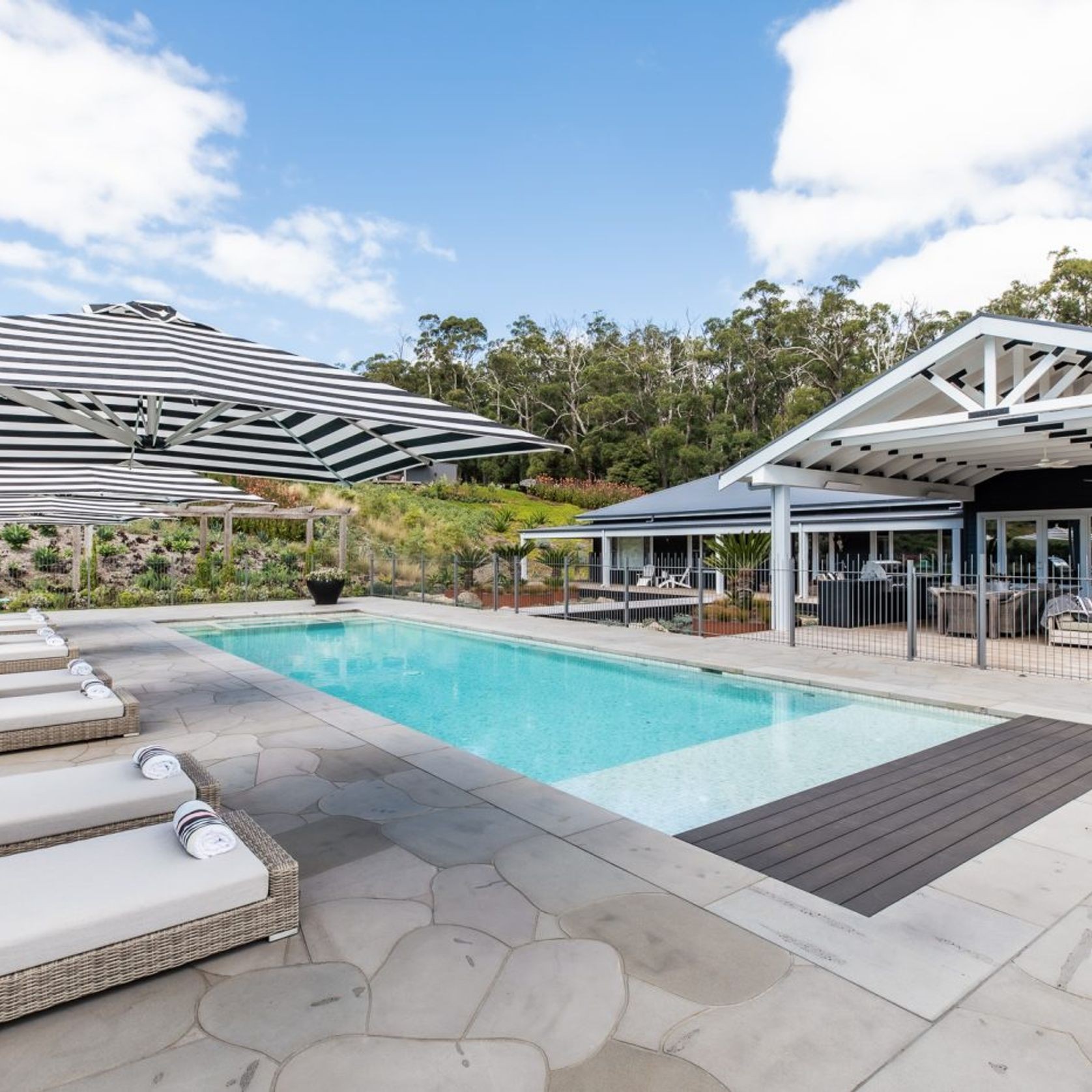 Premium Bluestone Pool Coping gallery detail image