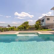 JEWELS 4 POOLS Original | Pearl gallery detail image