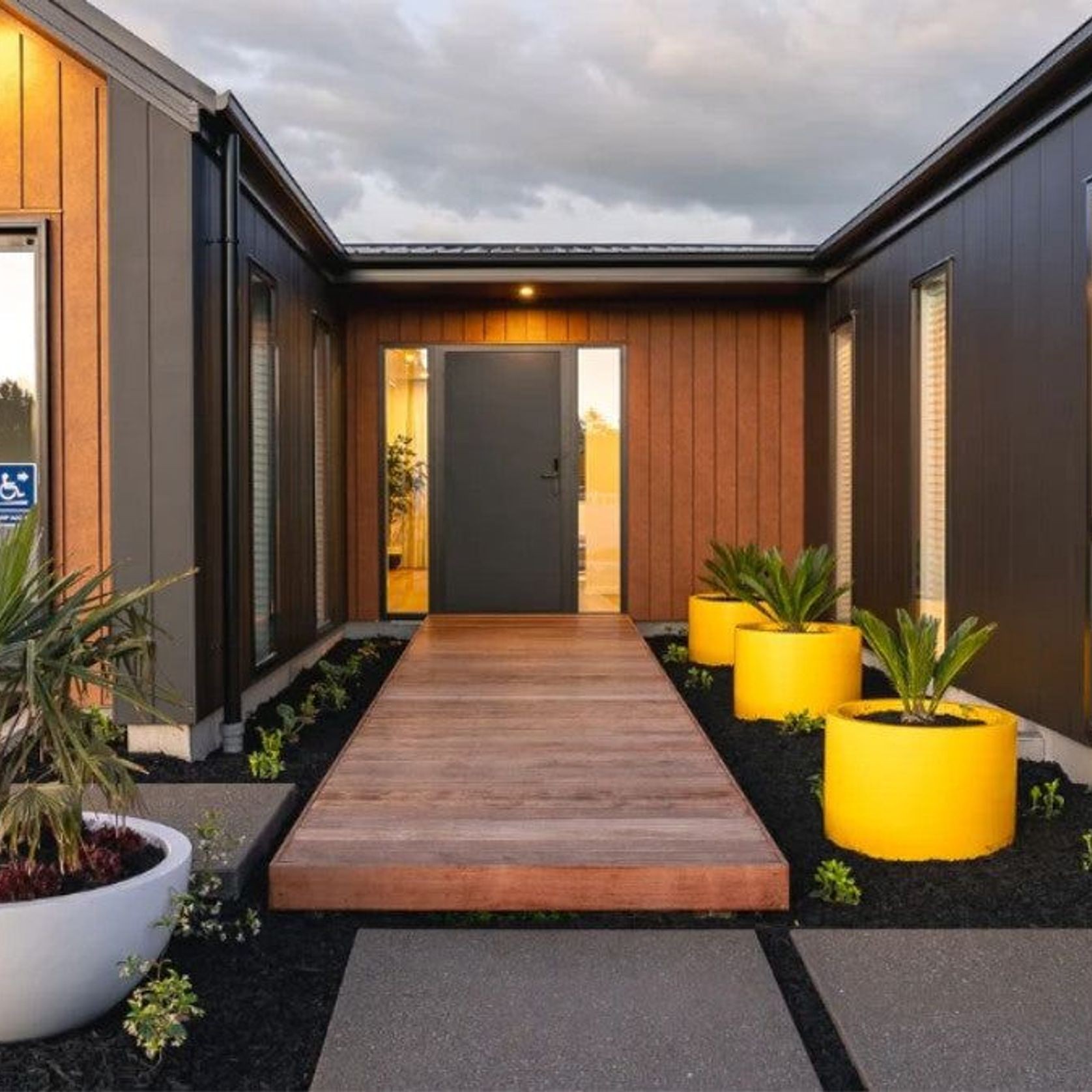 Cylindrus 500 Planter gallery detail image