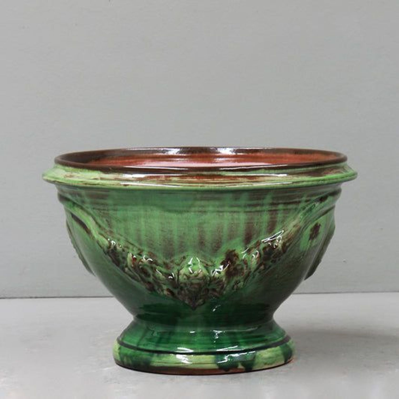 Le Chene Vert Green Coupe Anduze Pot gallery detail image