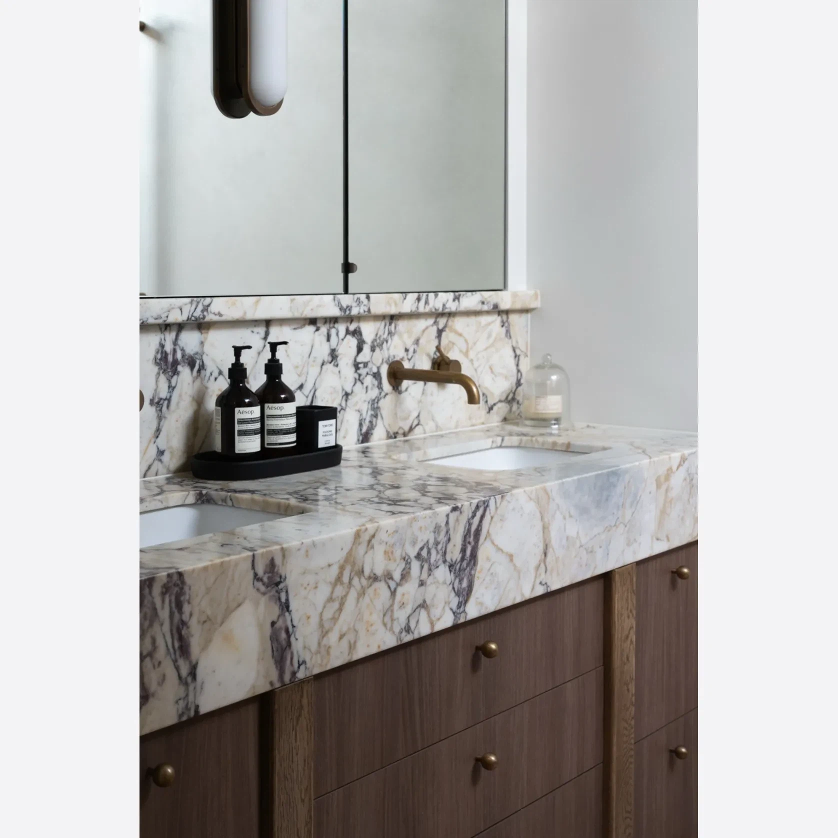 Calacatta Viola Marble Benchtop gallery detail image