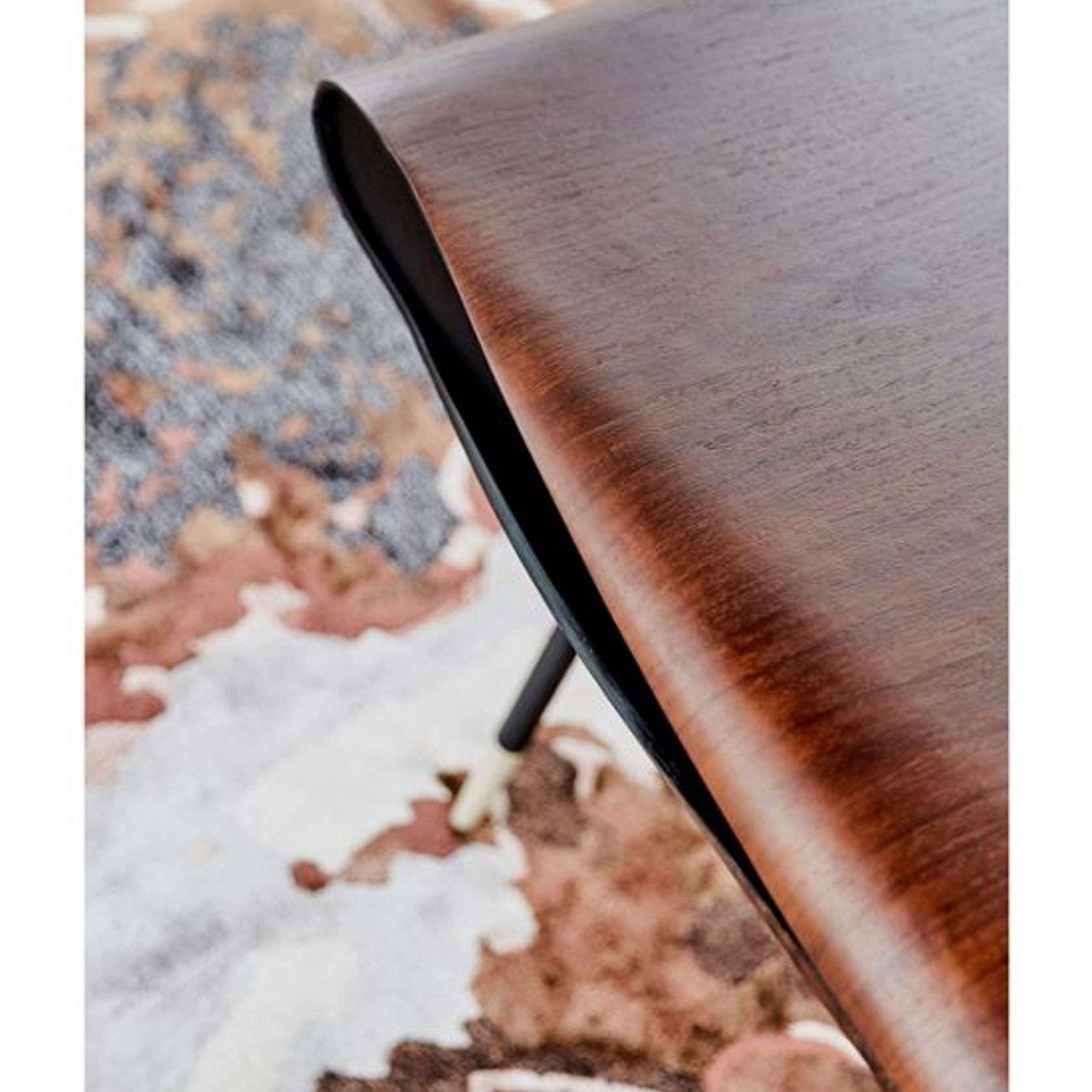 Calligraphie Desk - Walnut gallery detail image