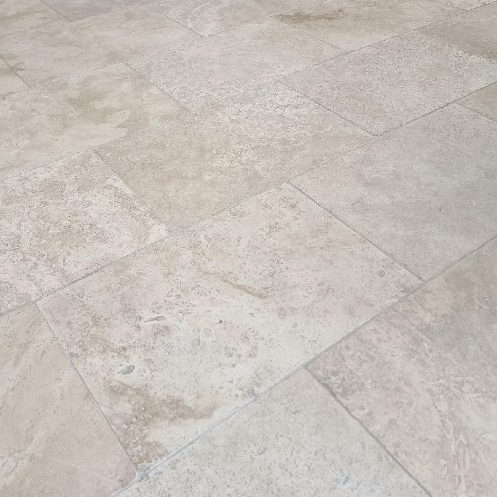 12mm Classic Linen Travertine Tiles gallery detail image