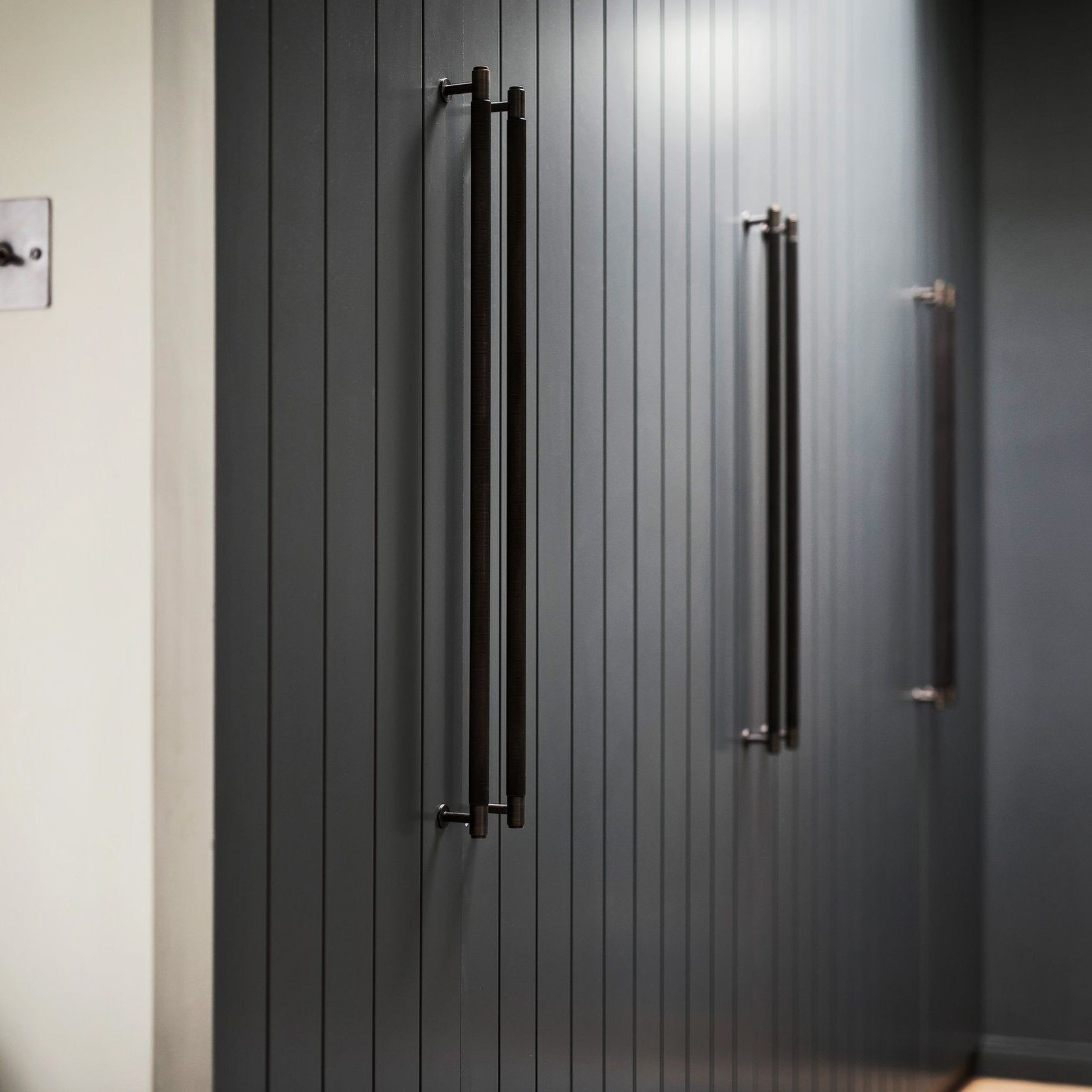 Closet Bar Handle gallery detail image