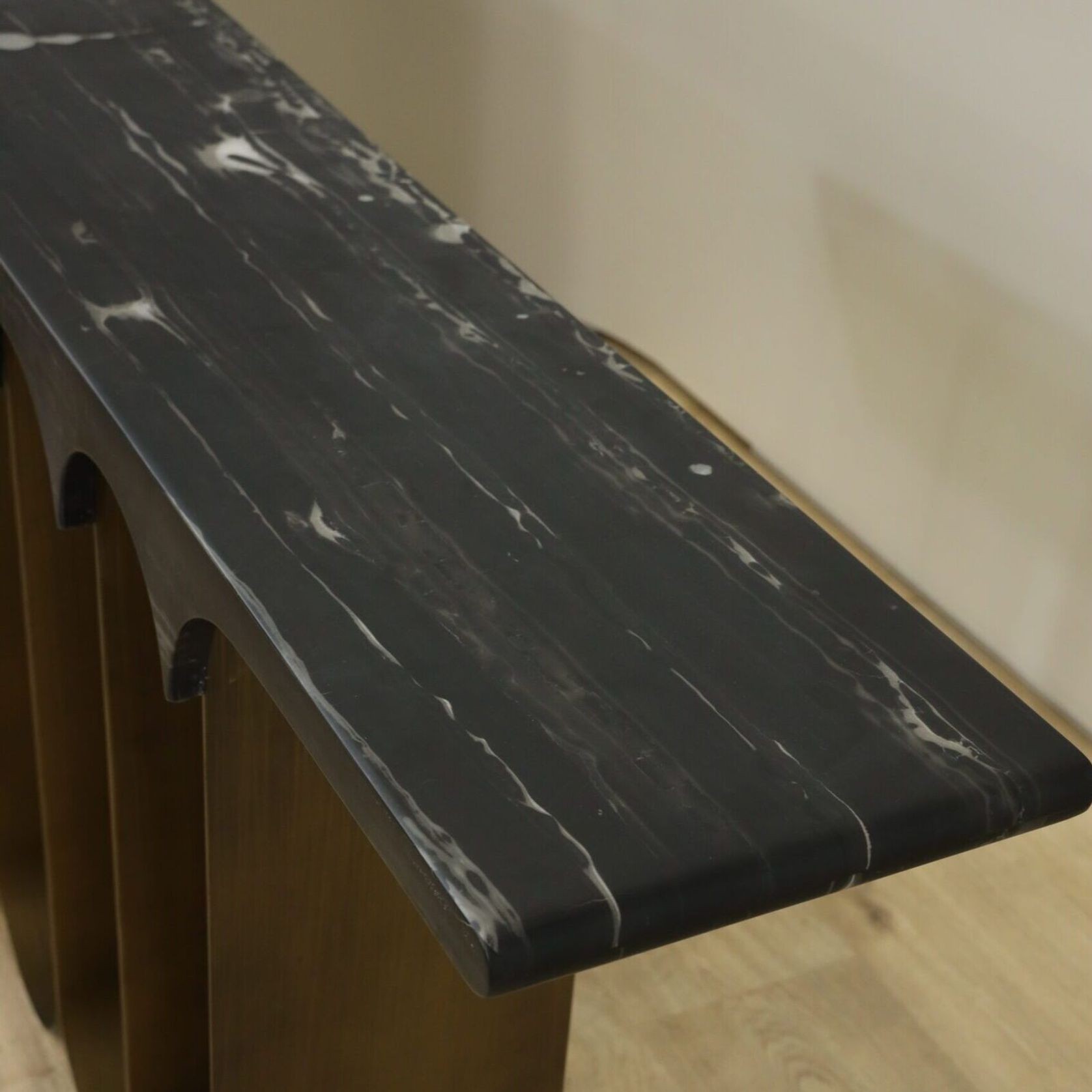 Eclipse Console Table gallery detail image