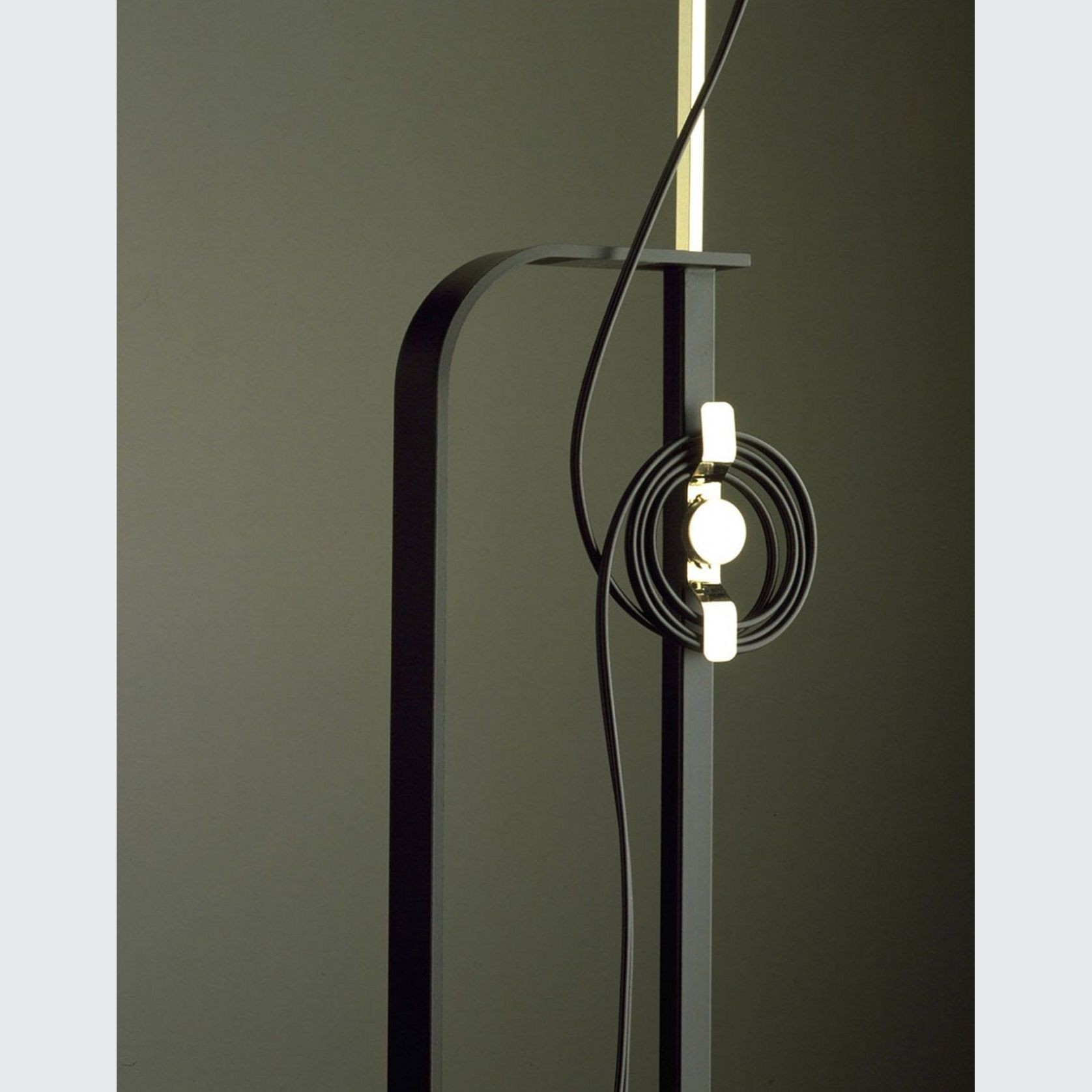 Toio Floor Lamp by Flos | ECC gallery detail image