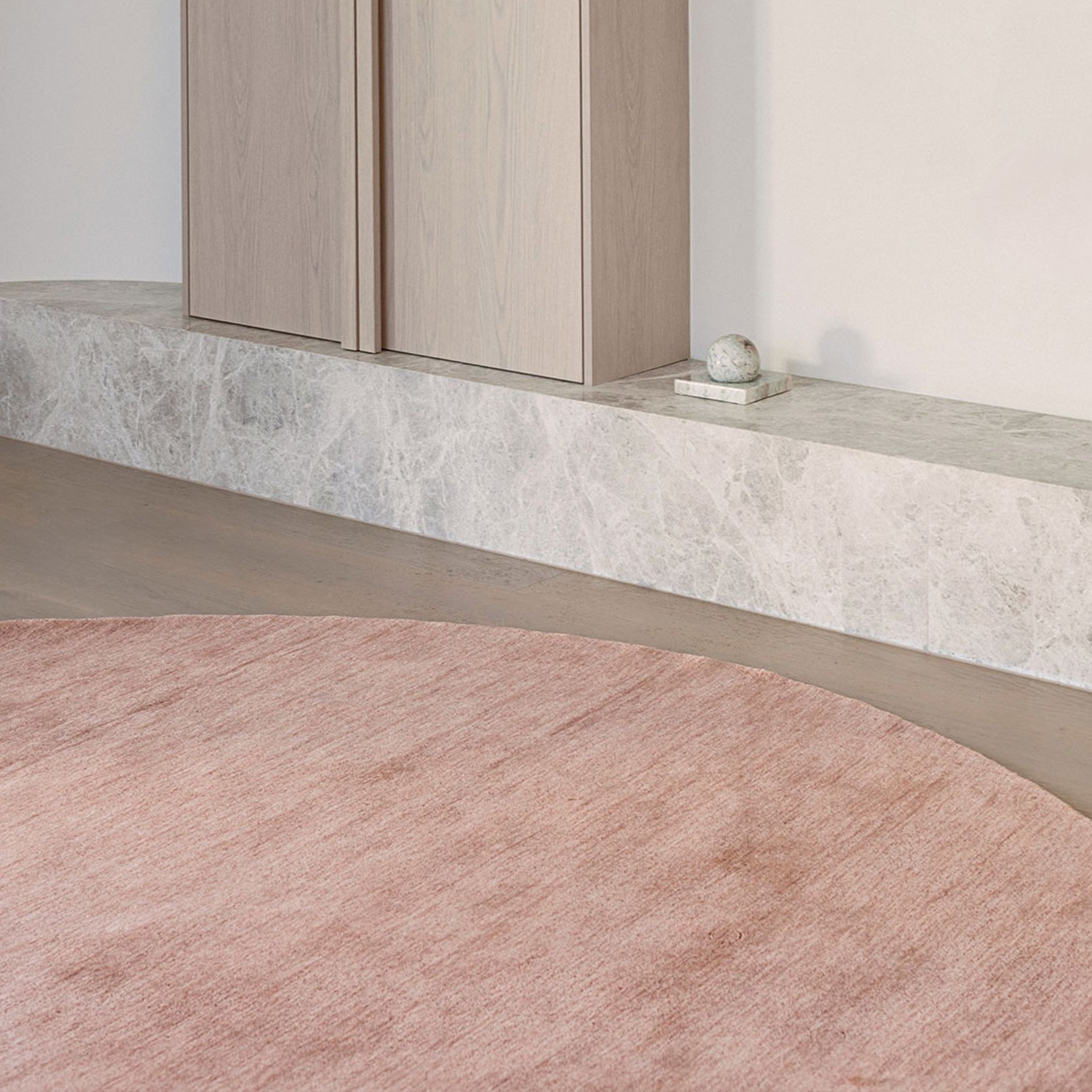 Diva Rug | Rosetta (Round) gallery detail image