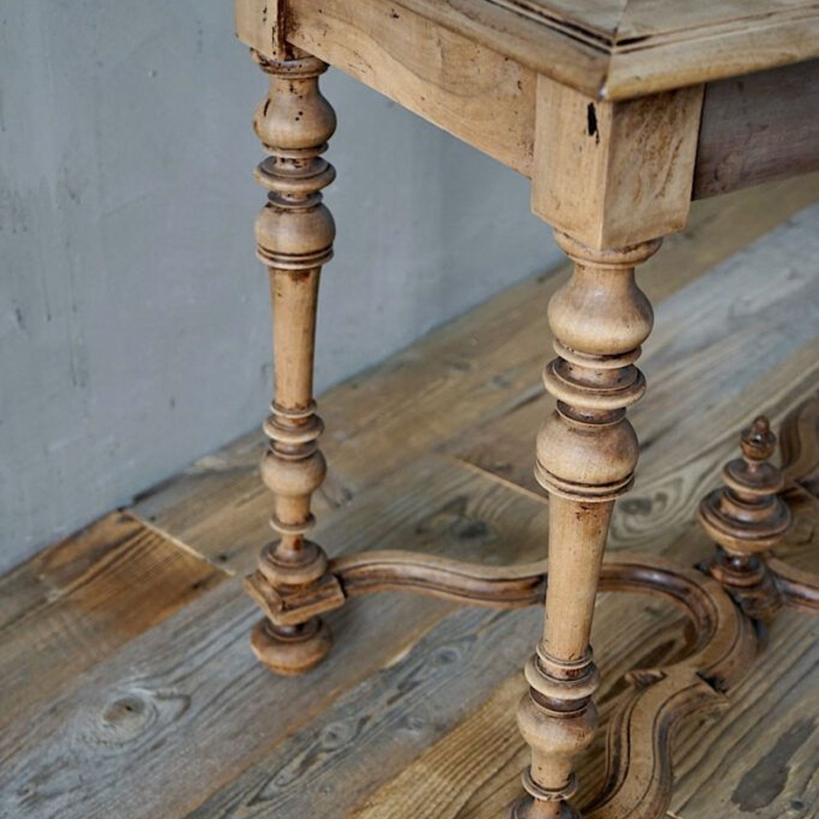 French Louis XIV Side Table gallery detail image