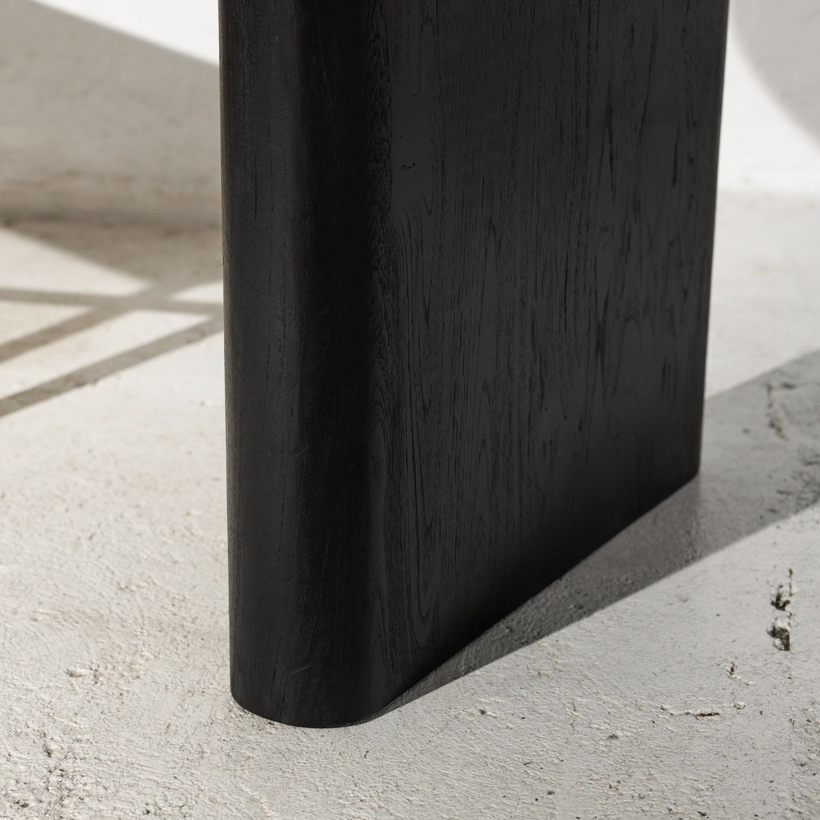 Edra Sculptural Dining Table - Black gallery detail image