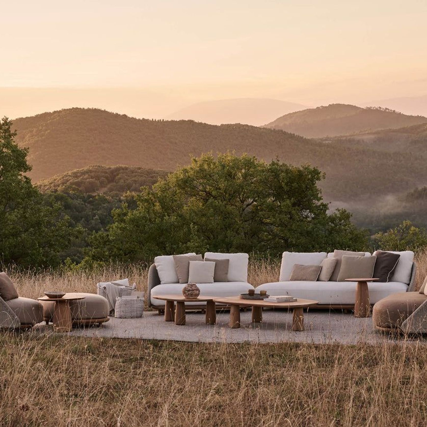 Elio Sofa gallery detail image