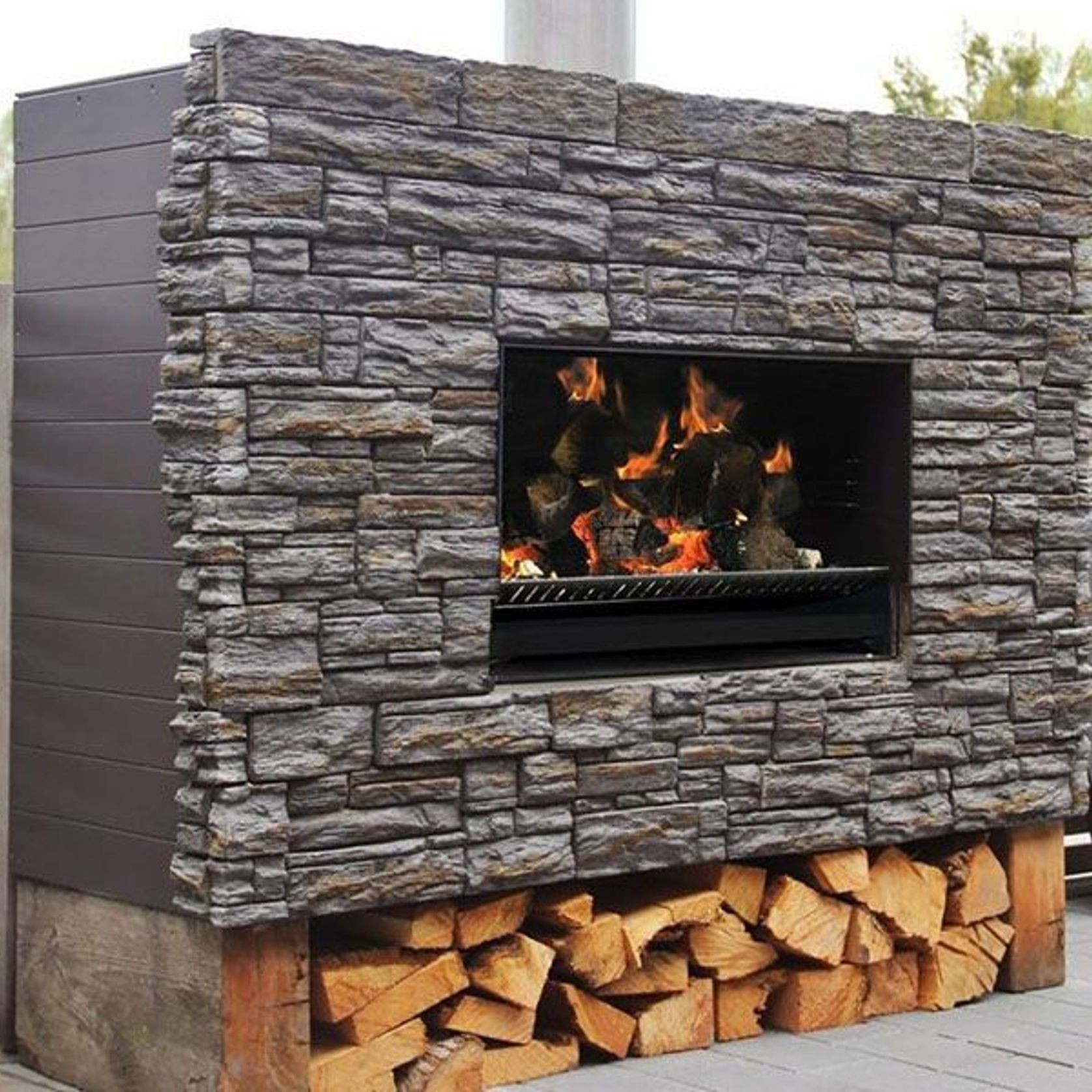 Escea EW5000 Outdoor Fireplace gallery detail image