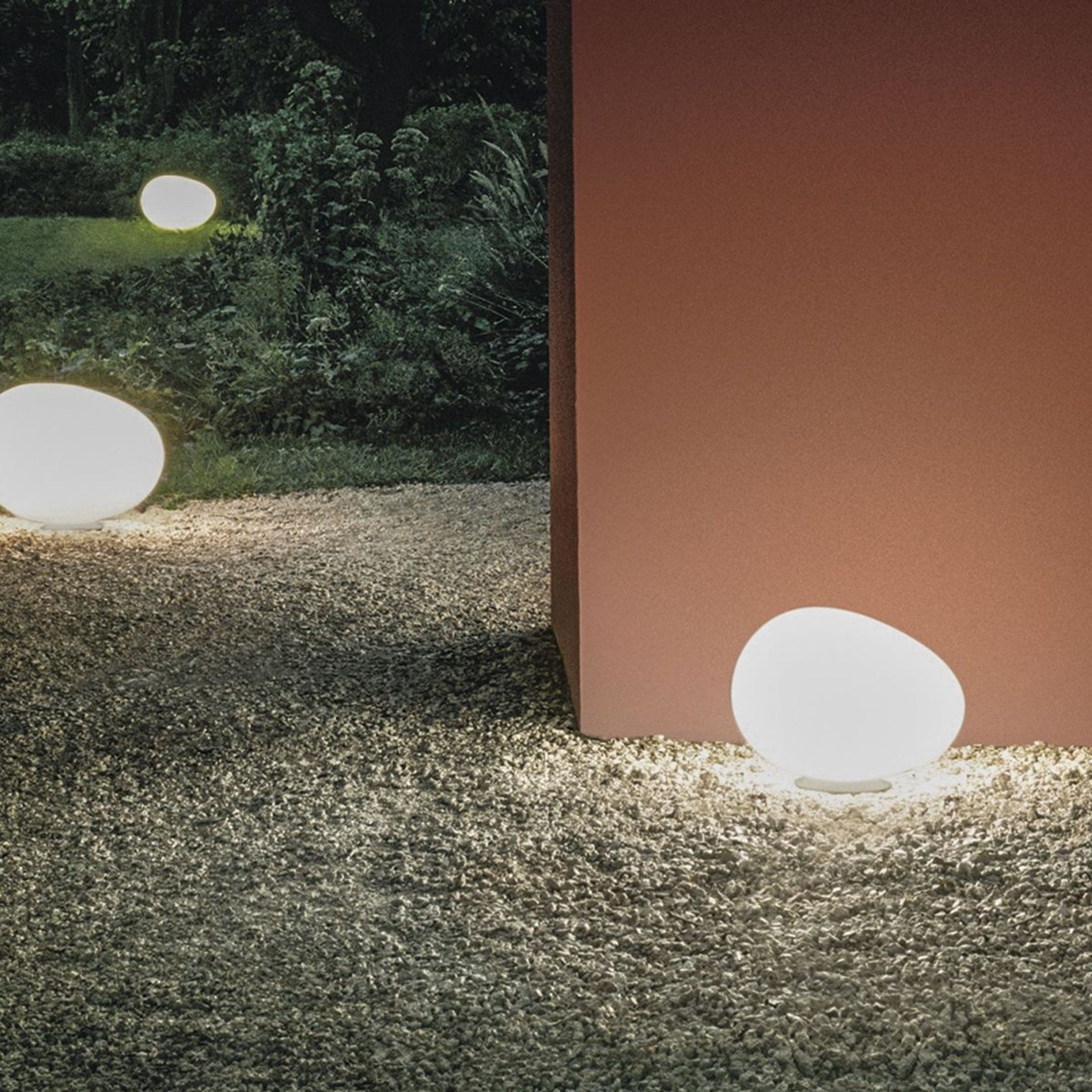 Outdoor Gregg Grande Floor Lamp - Polyethylene gallery detail image