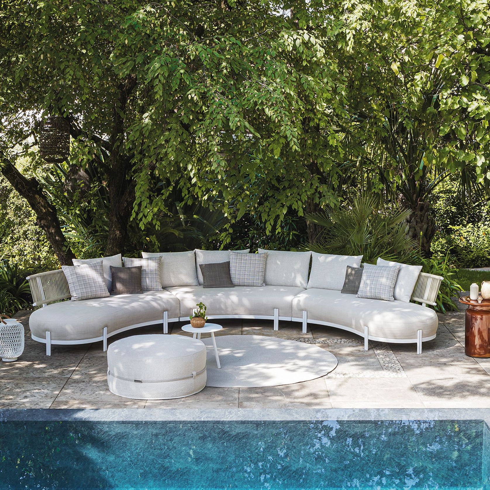 Loto Curved Modular Outdoor Sofa by Atmosphera gallery detail image