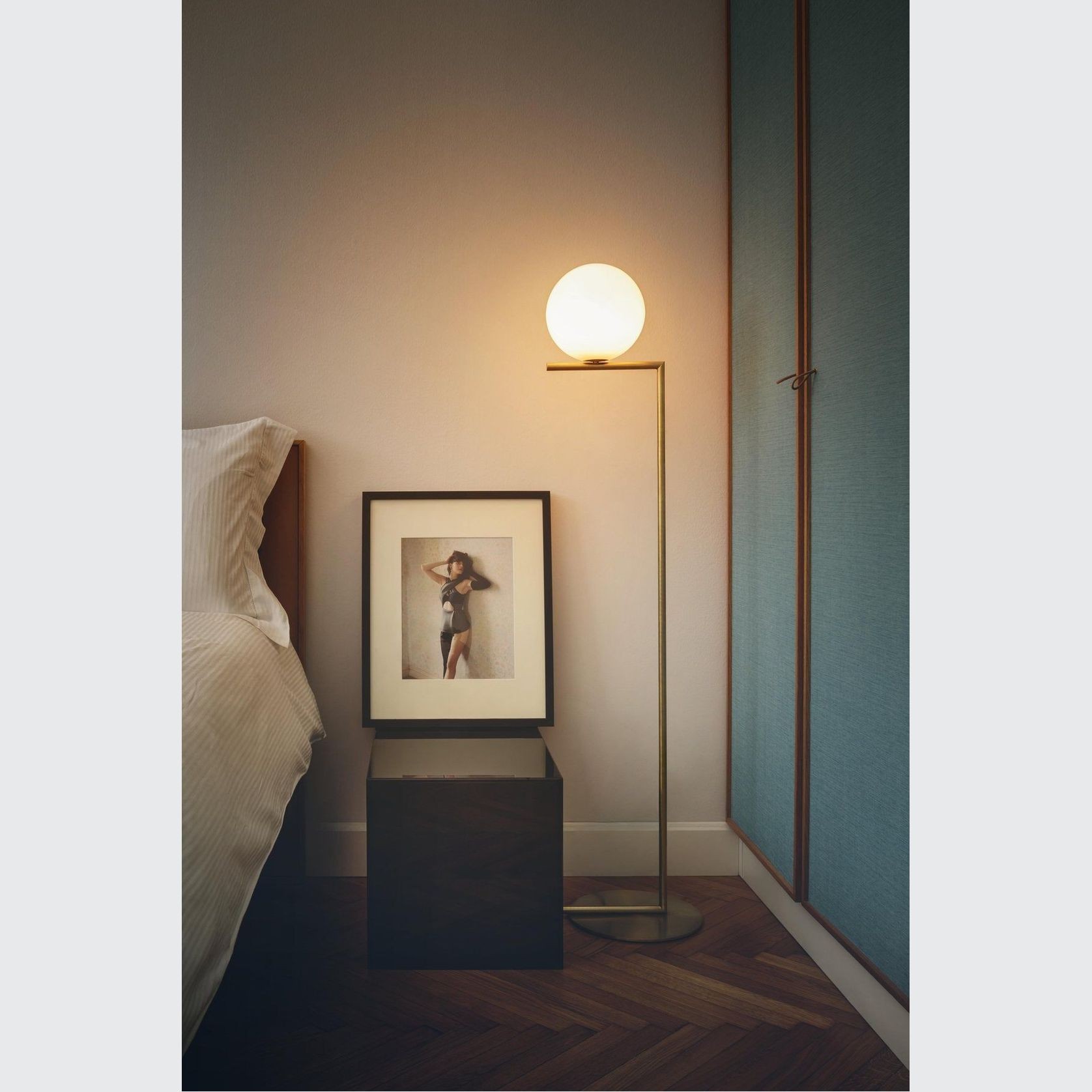 IC F1 Floor lamp gallery detail image