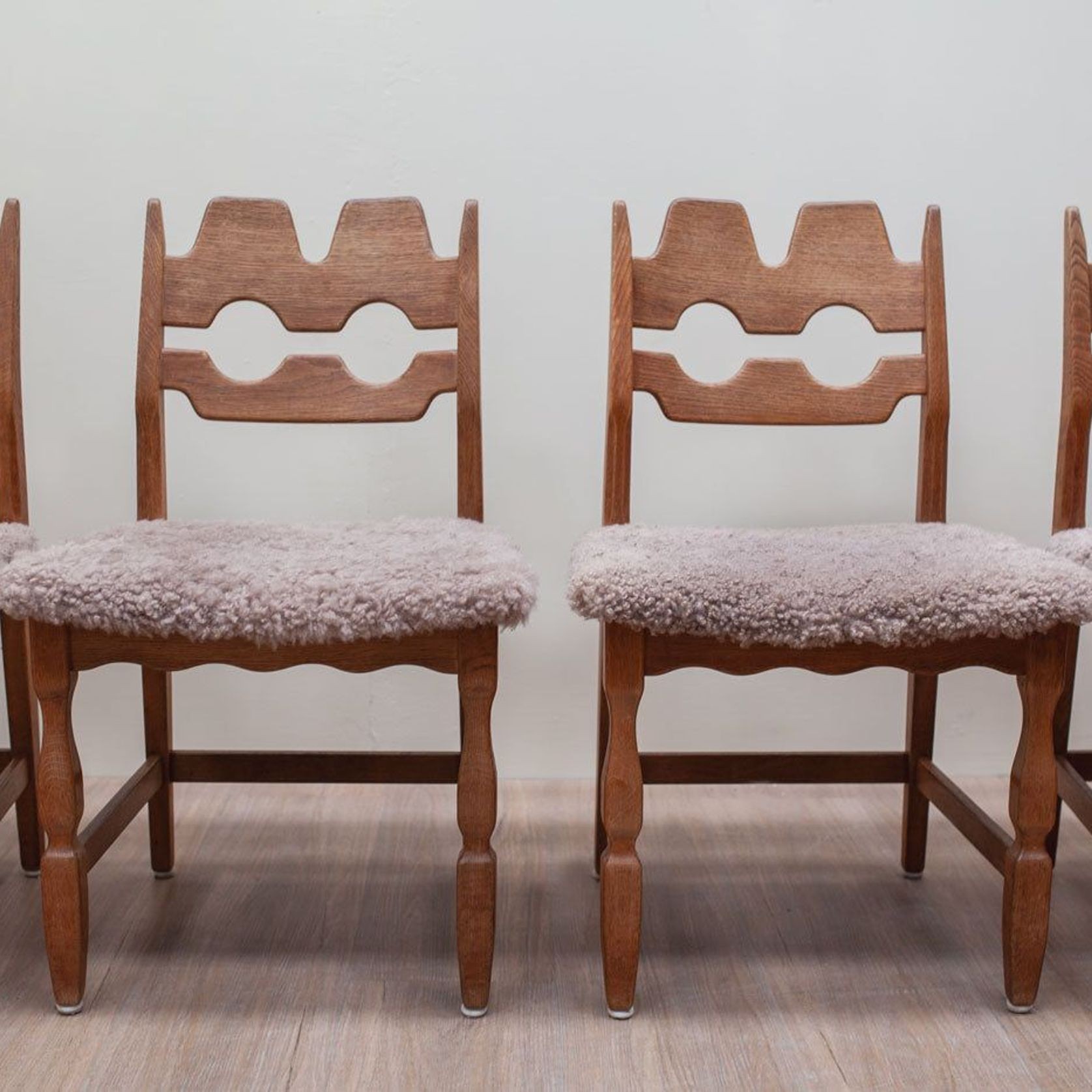 Razor Back Dining Chairs by Henning Kjærnulf gallery detail image