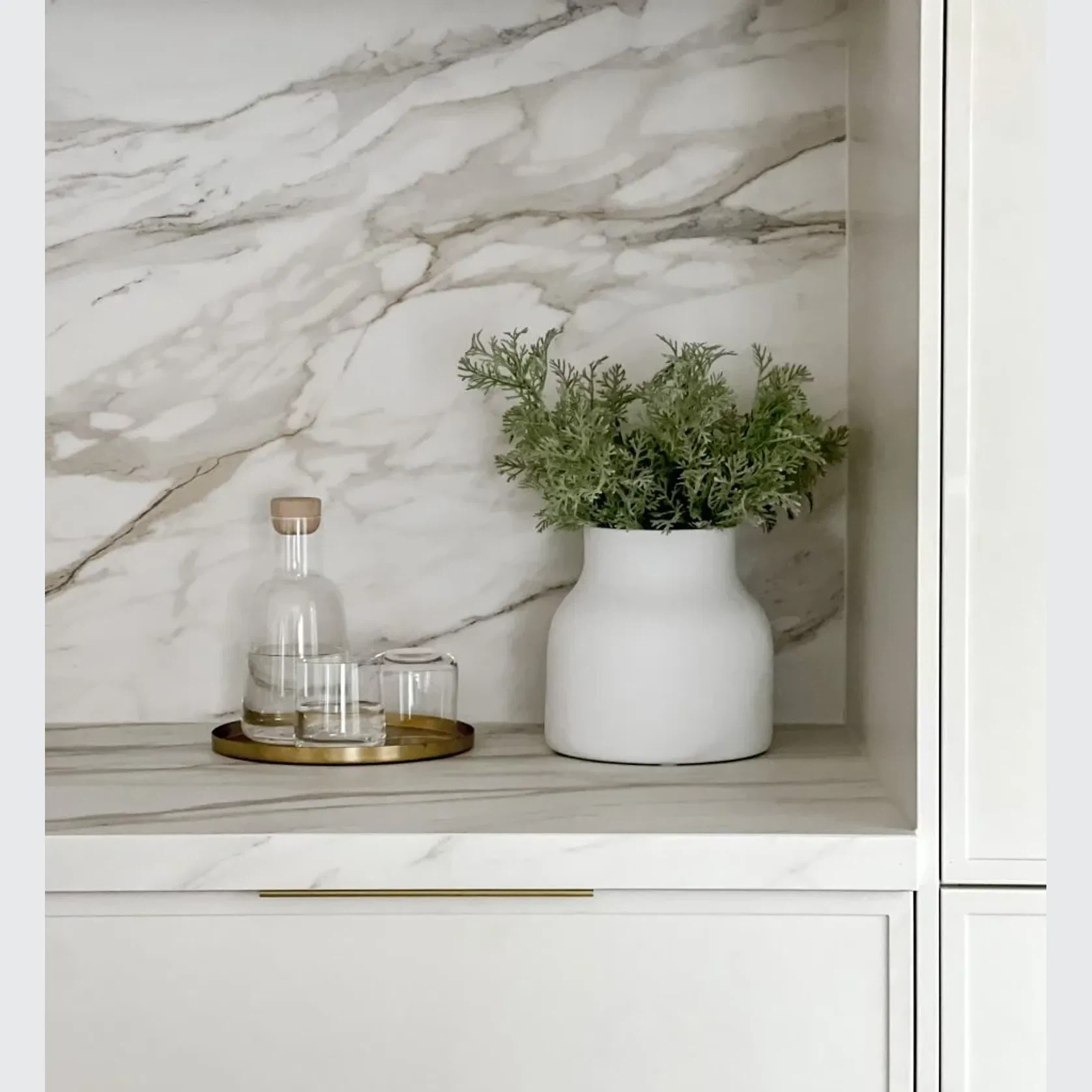 KT&CO Kitchen finger lip pull handle brass Lucky bay gallery detail image