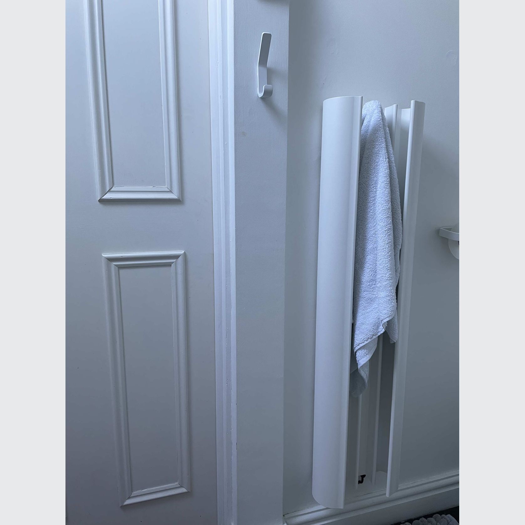 Loop Towel Warmer | White gallery detail image