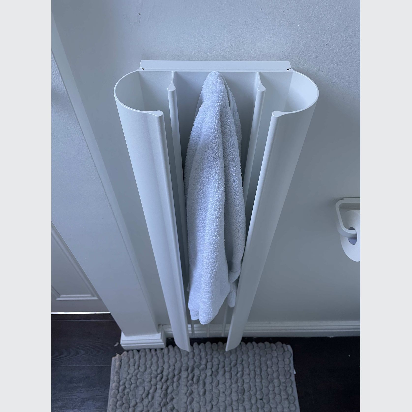 Loop Towel Warmer | White gallery detail image