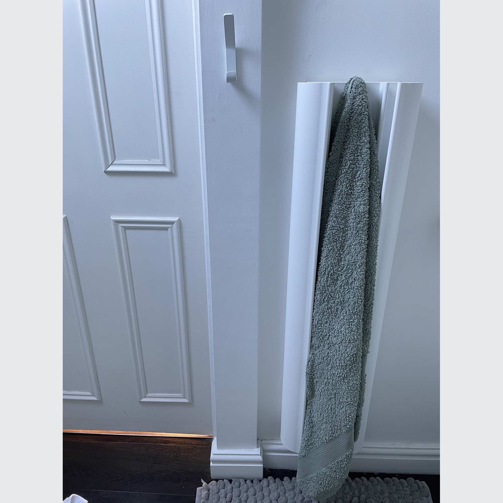 Loop Towel Warmer | White gallery detail image