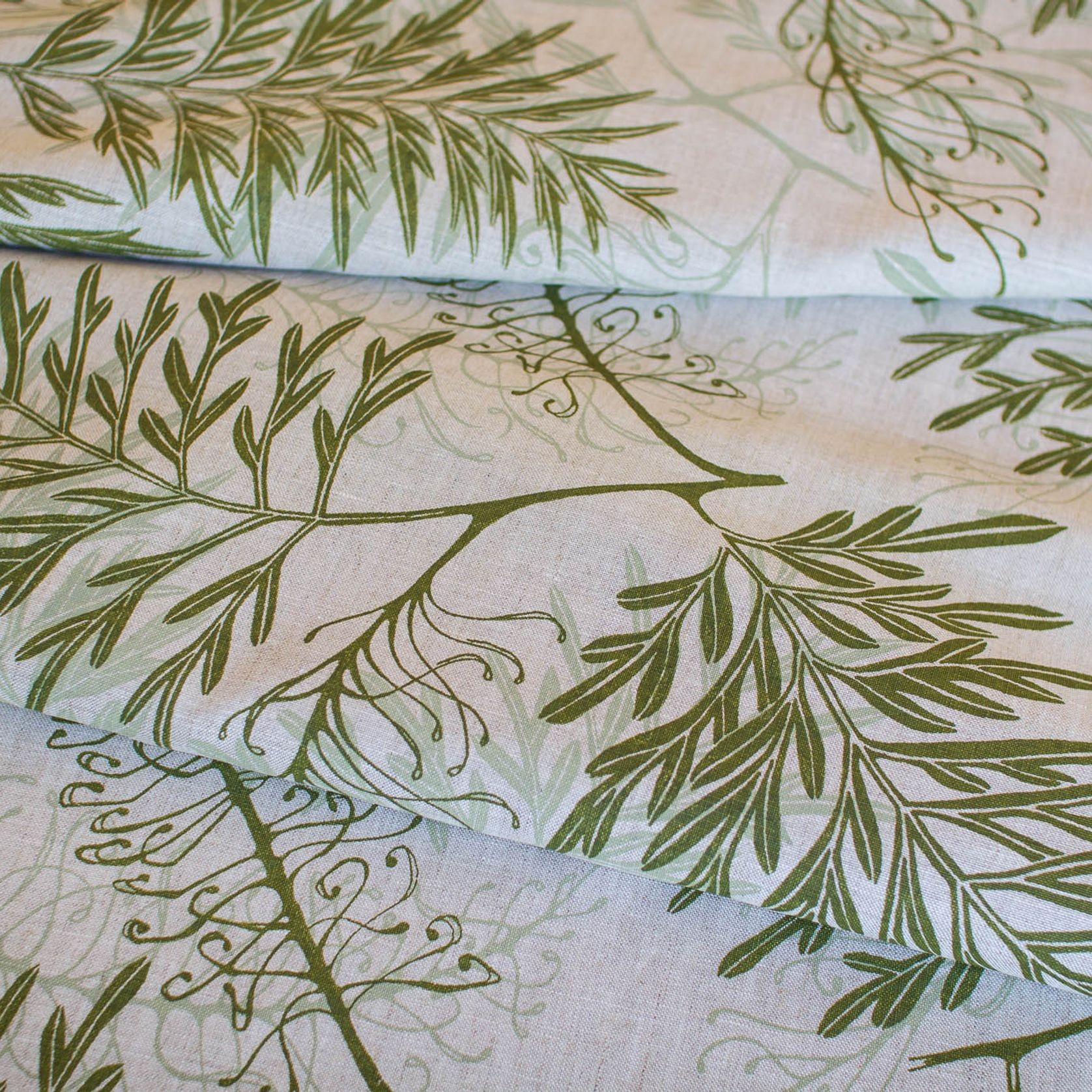Silky Oak in Bushleaf  Moss gallery detail image
