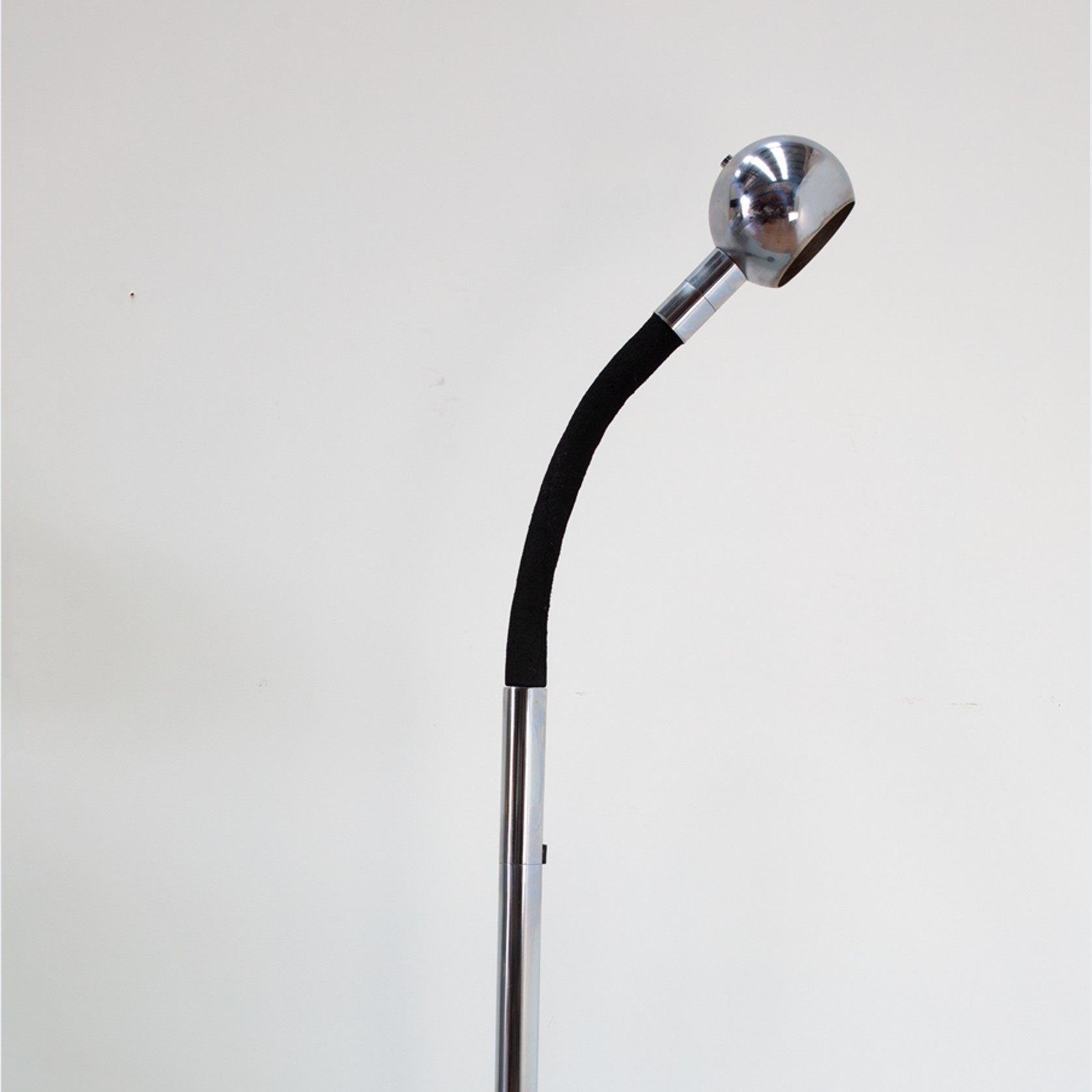 Floor Lamp by Goffredo Reggiani, Italian gallery detail image
