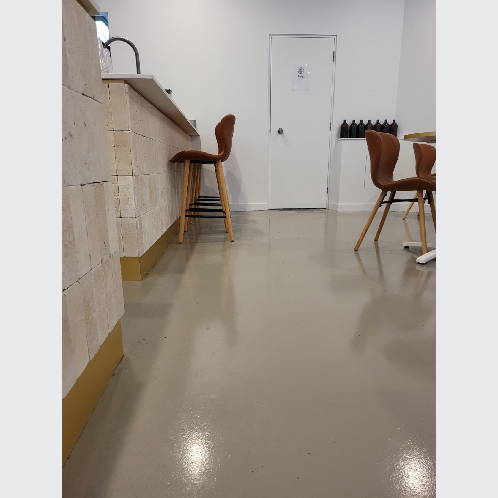 Dulux Avista Internal Flooring High Solids Epoxy Kit gallery detail image