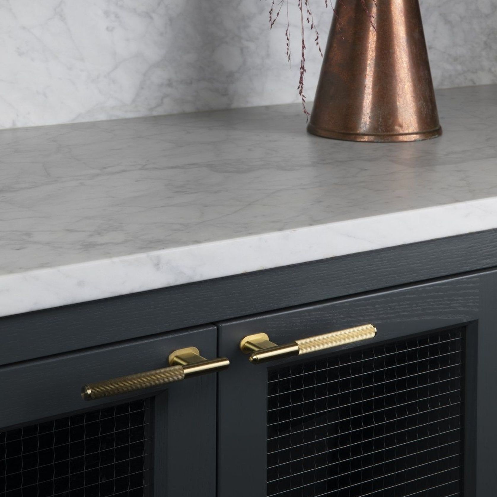 L-Bar gallery detail image