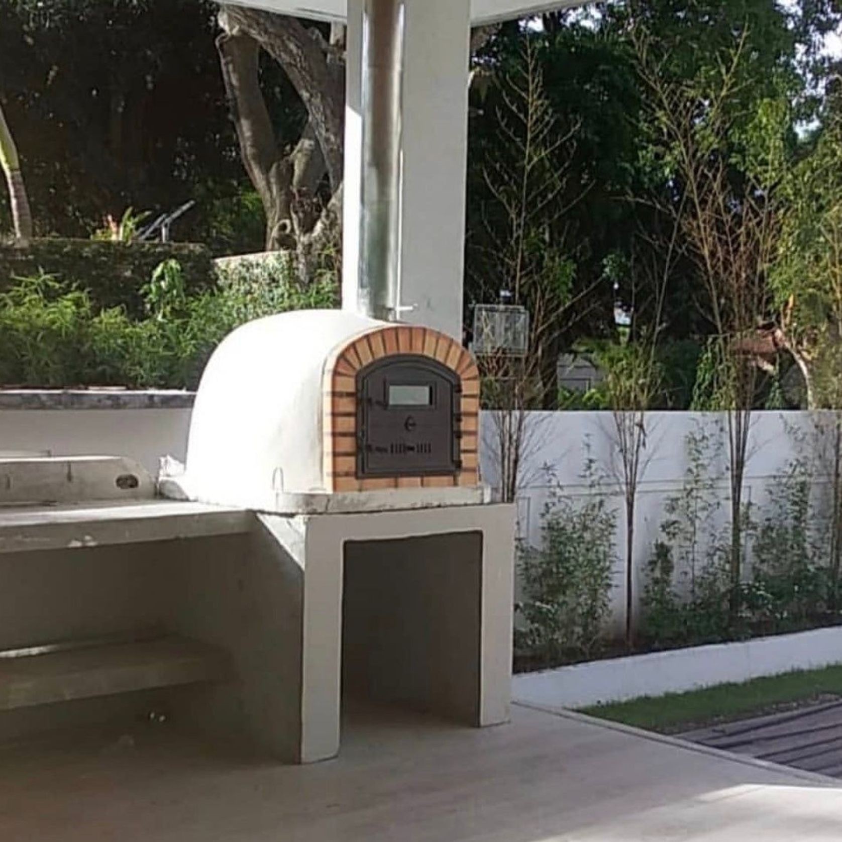 Lisboa Premium Brick Arch Wood Fired Pizza Oven gallery detail image