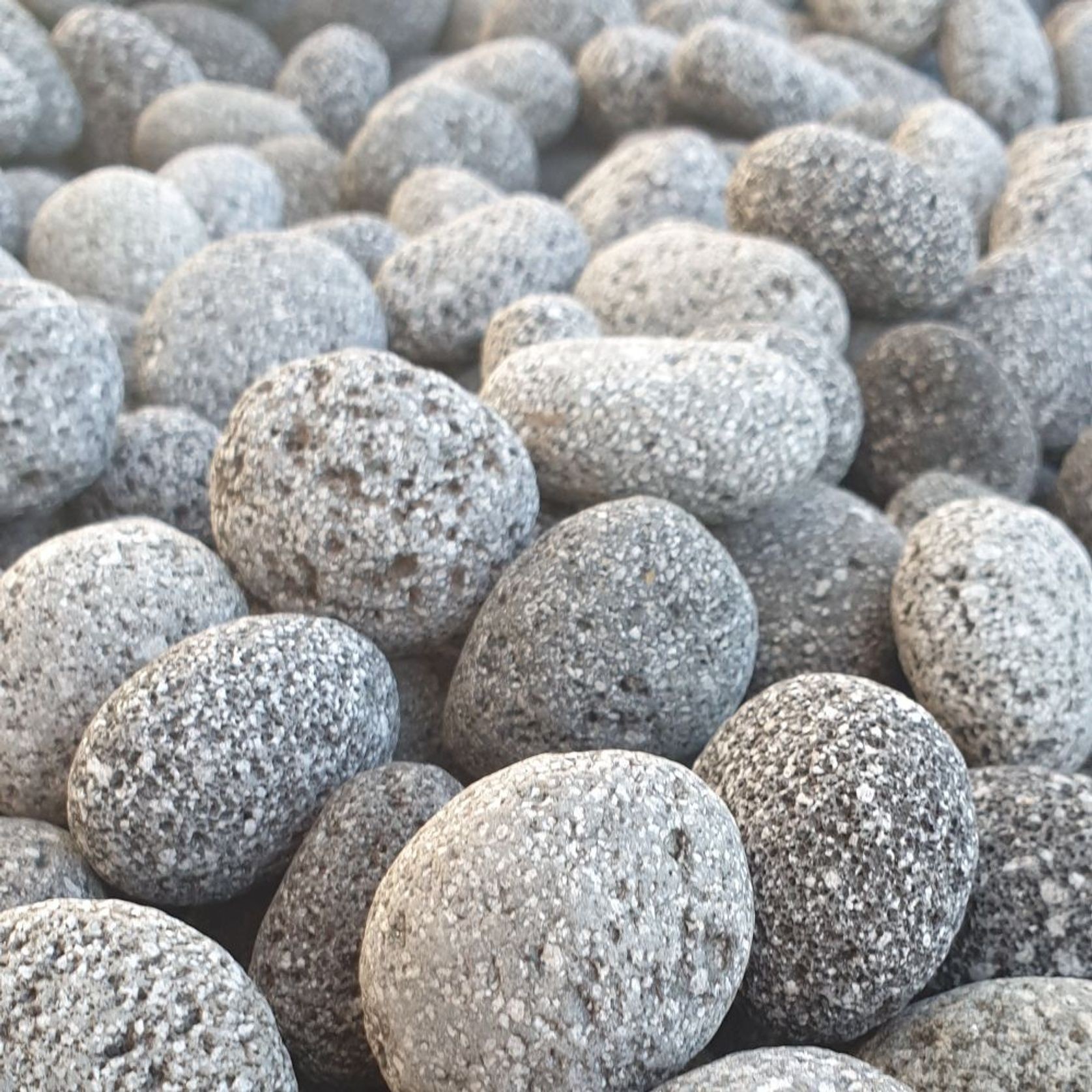 Stoneyard Charcoal Lavastone Pebbles gallery detail image