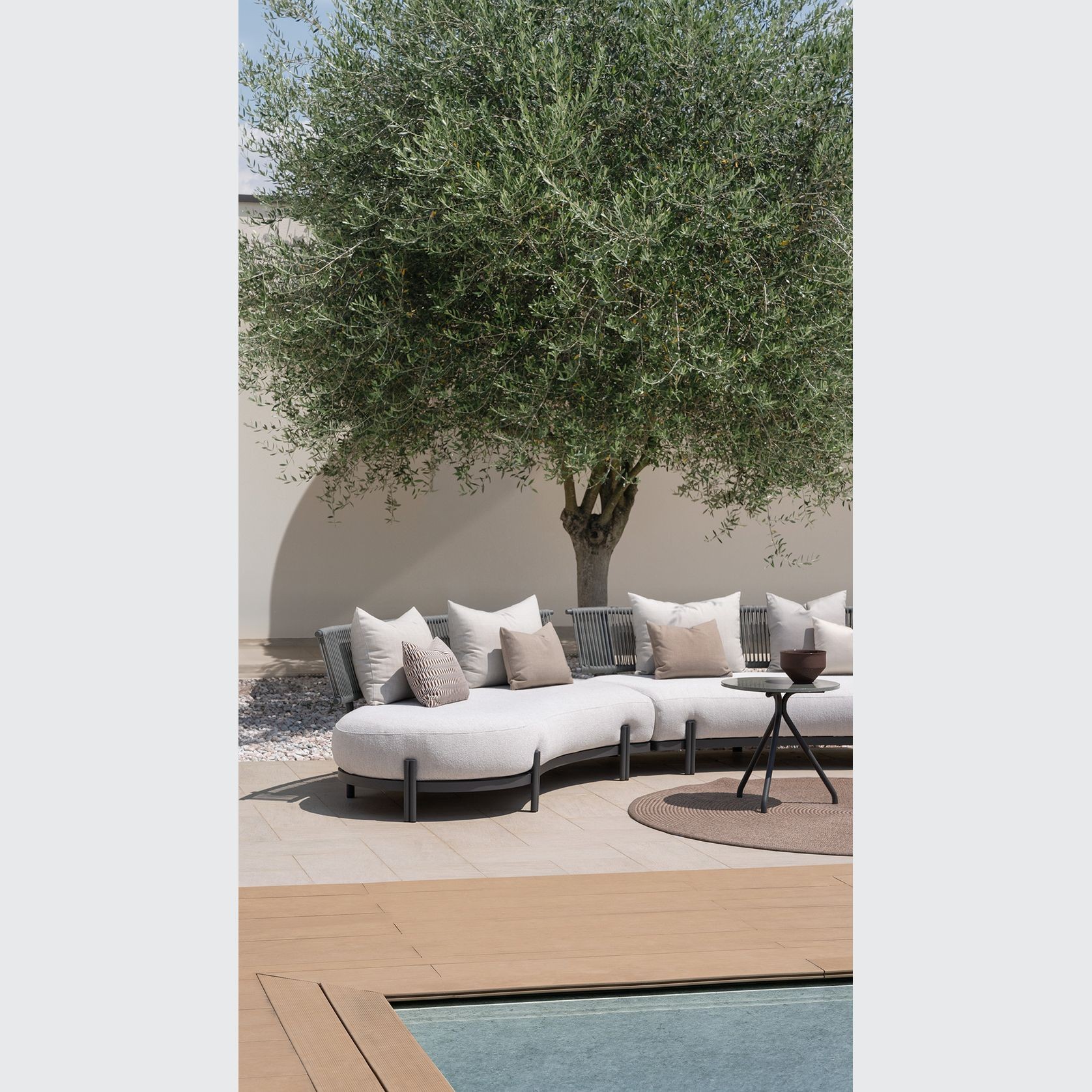 Loto Curved Modular Outdoor Sofa by Atmosphera gallery detail image