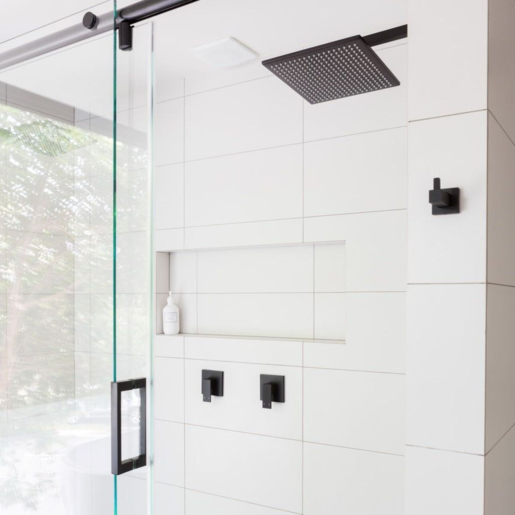 Square Wall Shower w/300mm shower rose w/400mm arm - Matte Black gallery detail image