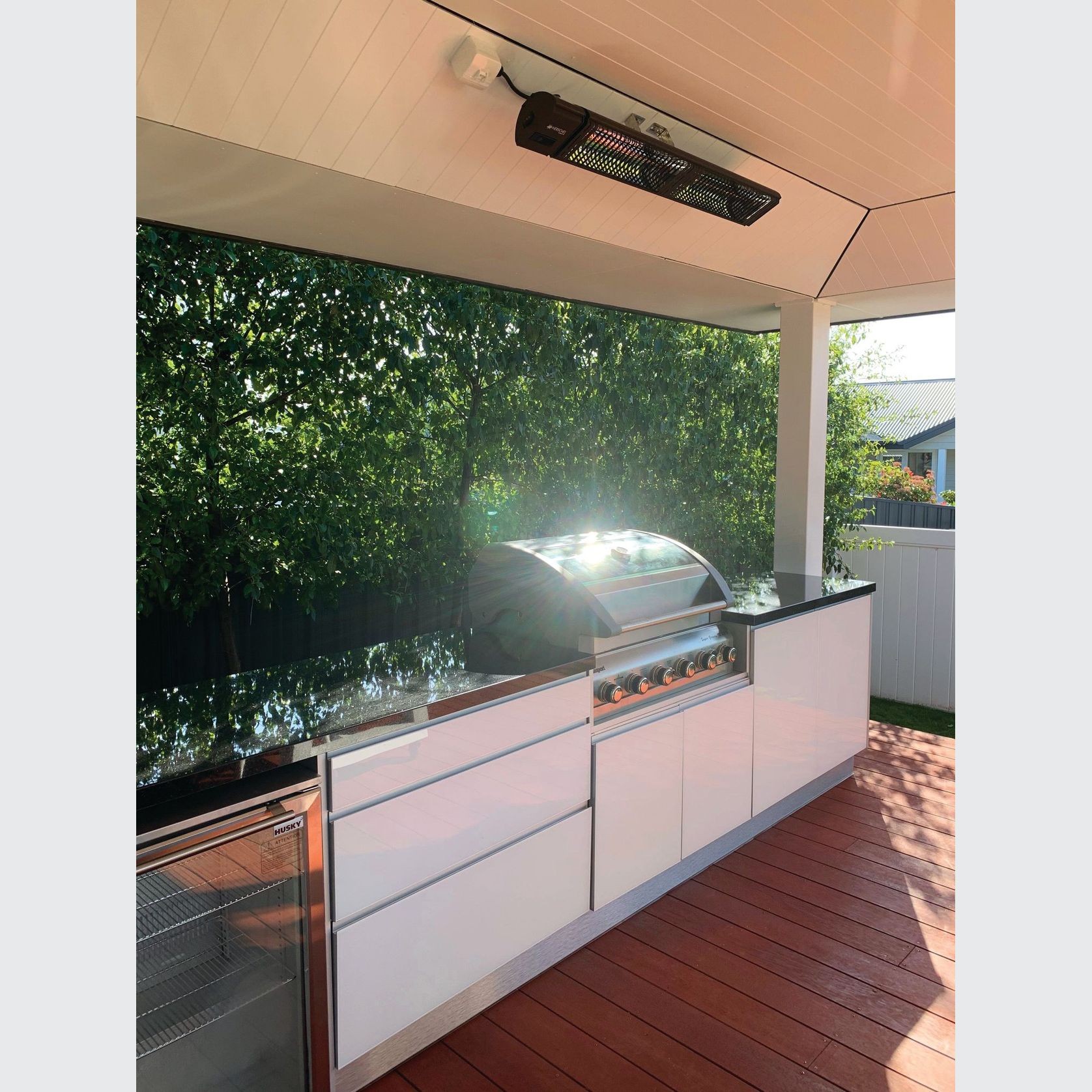 Manhattan 3000 Watt Heater with Remote gallery detail image