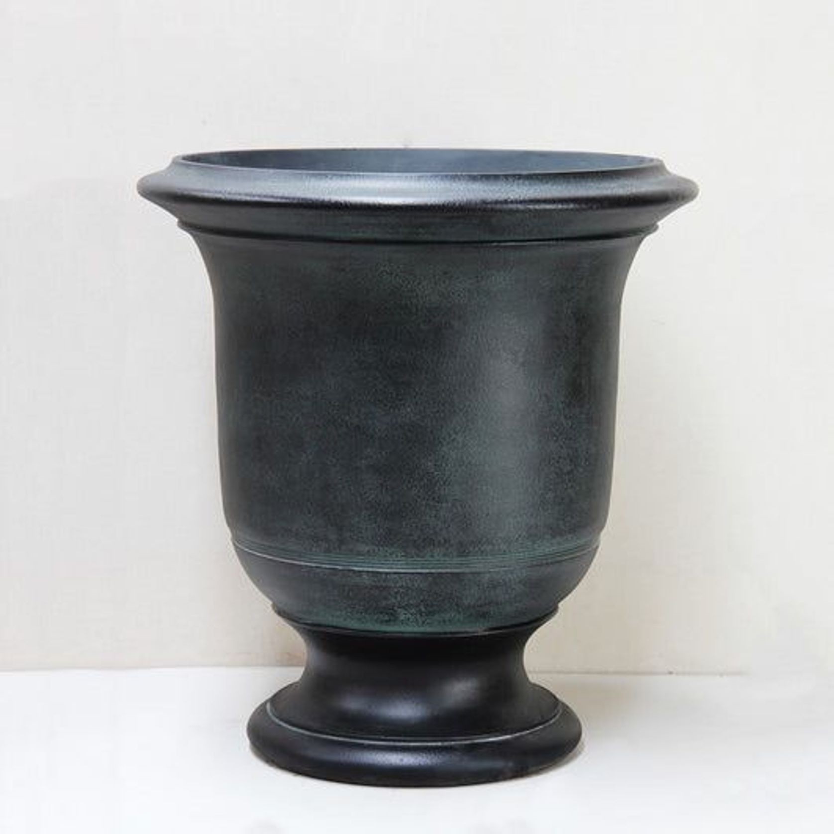 Anduze Style Urn Medium Plain | Pietro Stoneware gallery detail image