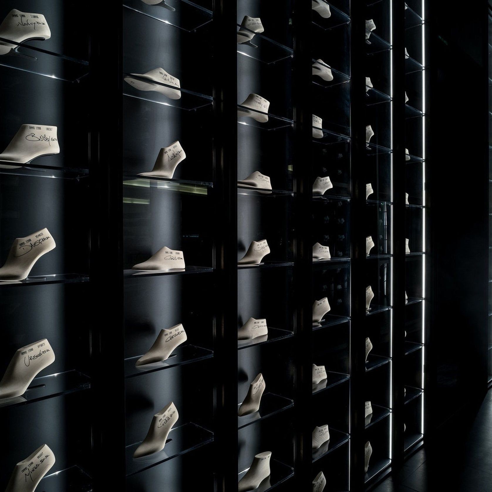 Micro Running Magnet gallery detail image