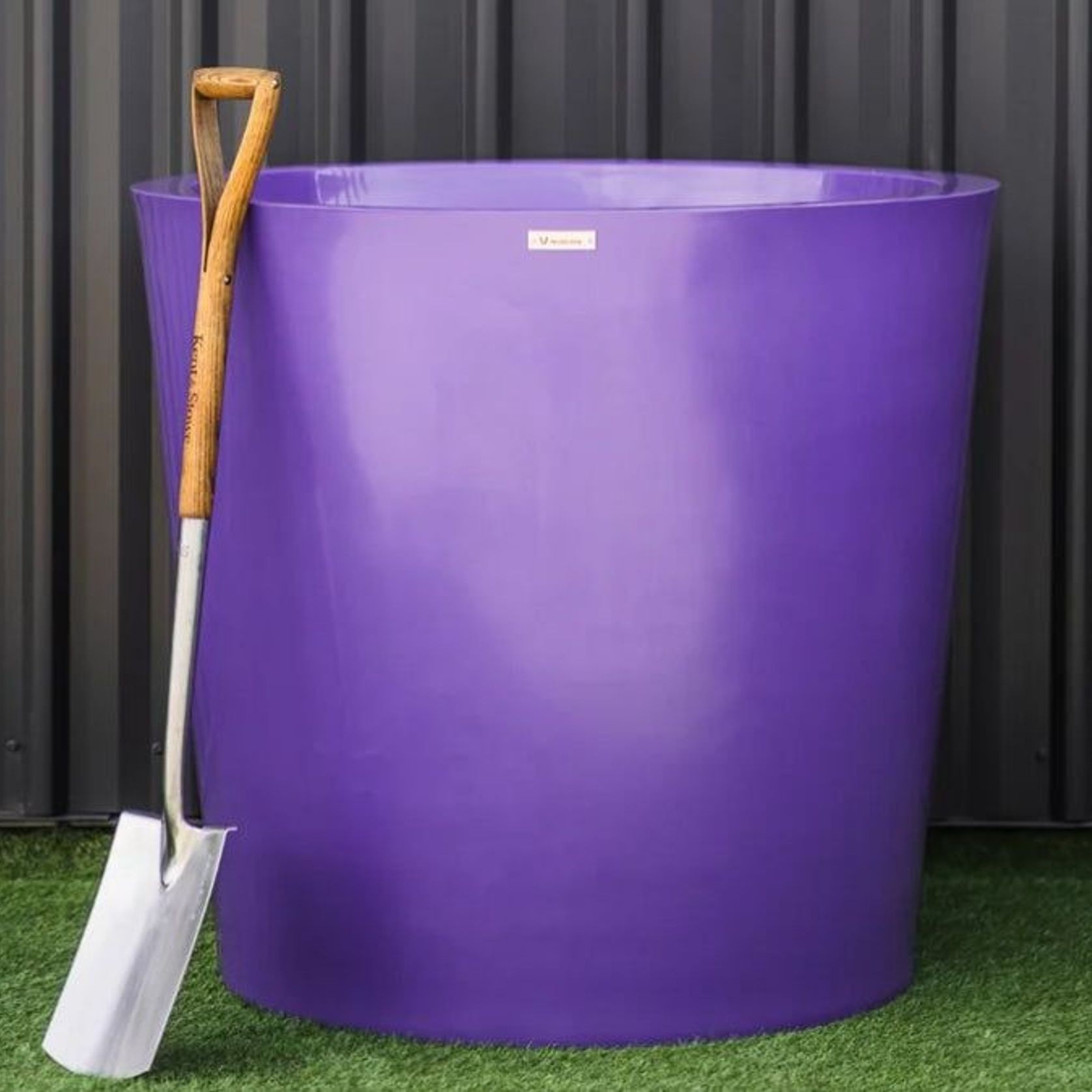 Milan Grande Planter gallery detail image