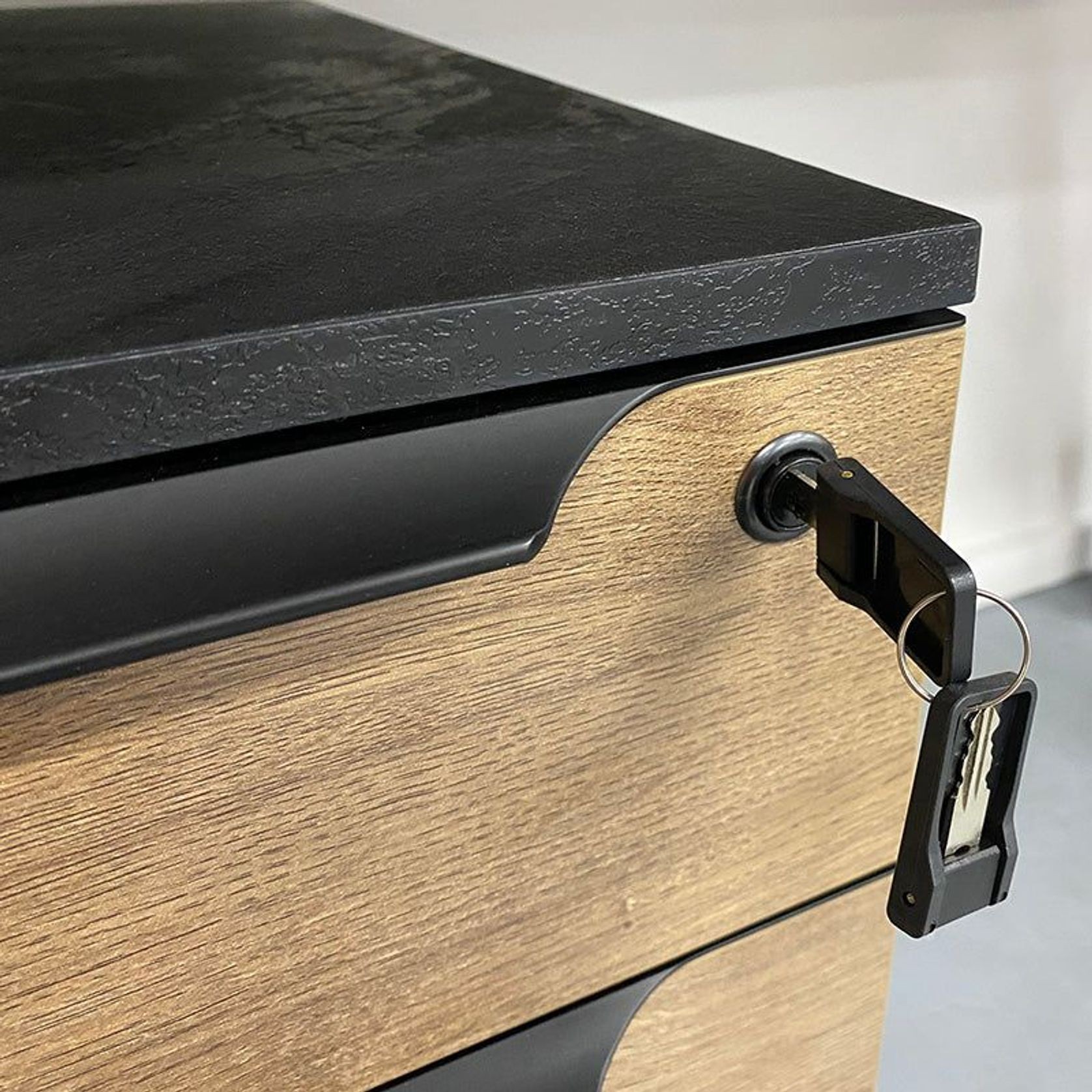 ARTO 4 people Back to Back Workstation 4 Cabinets 2.4M - Warm Oak & Black gallery detail image