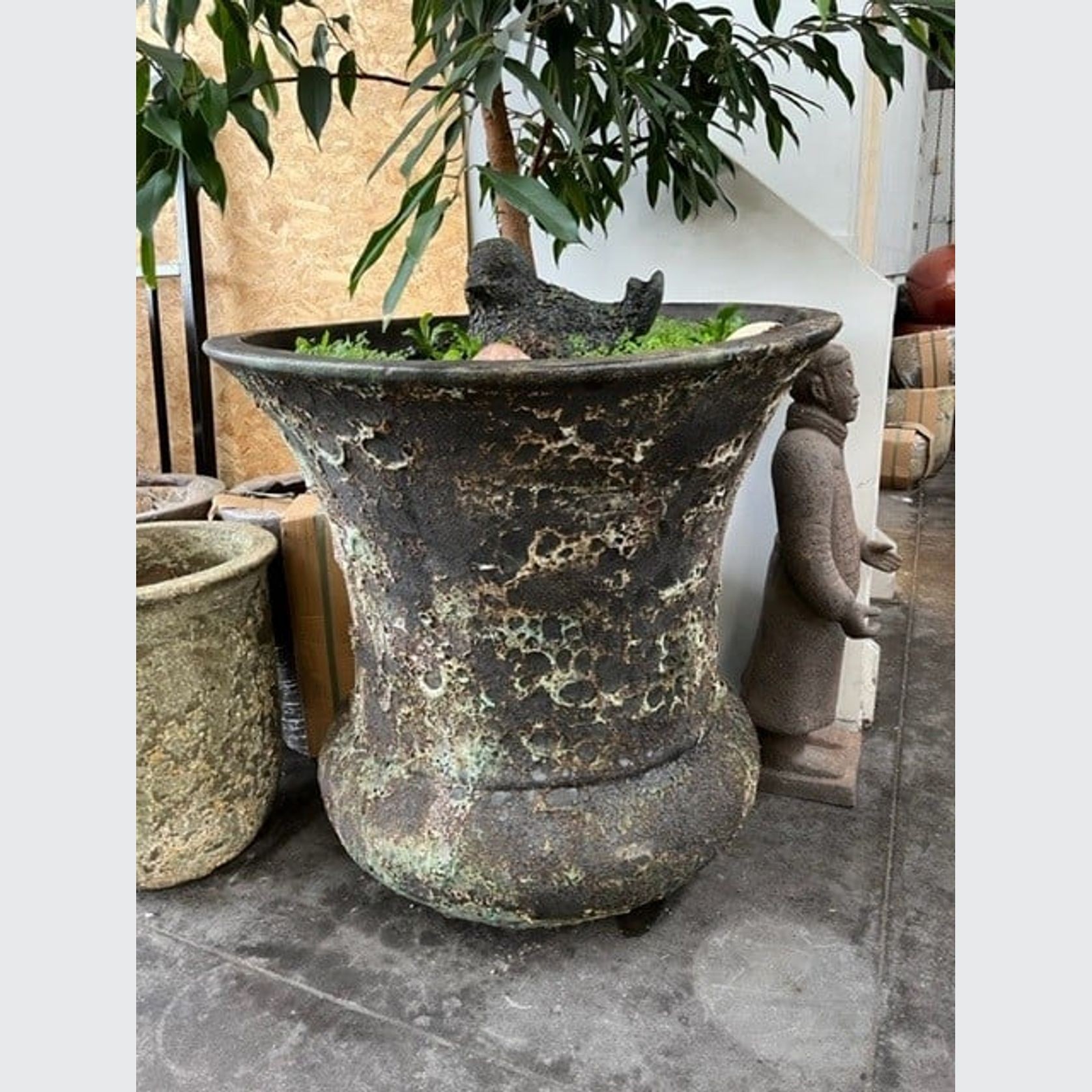 Large Lotus Planter gallery detail image