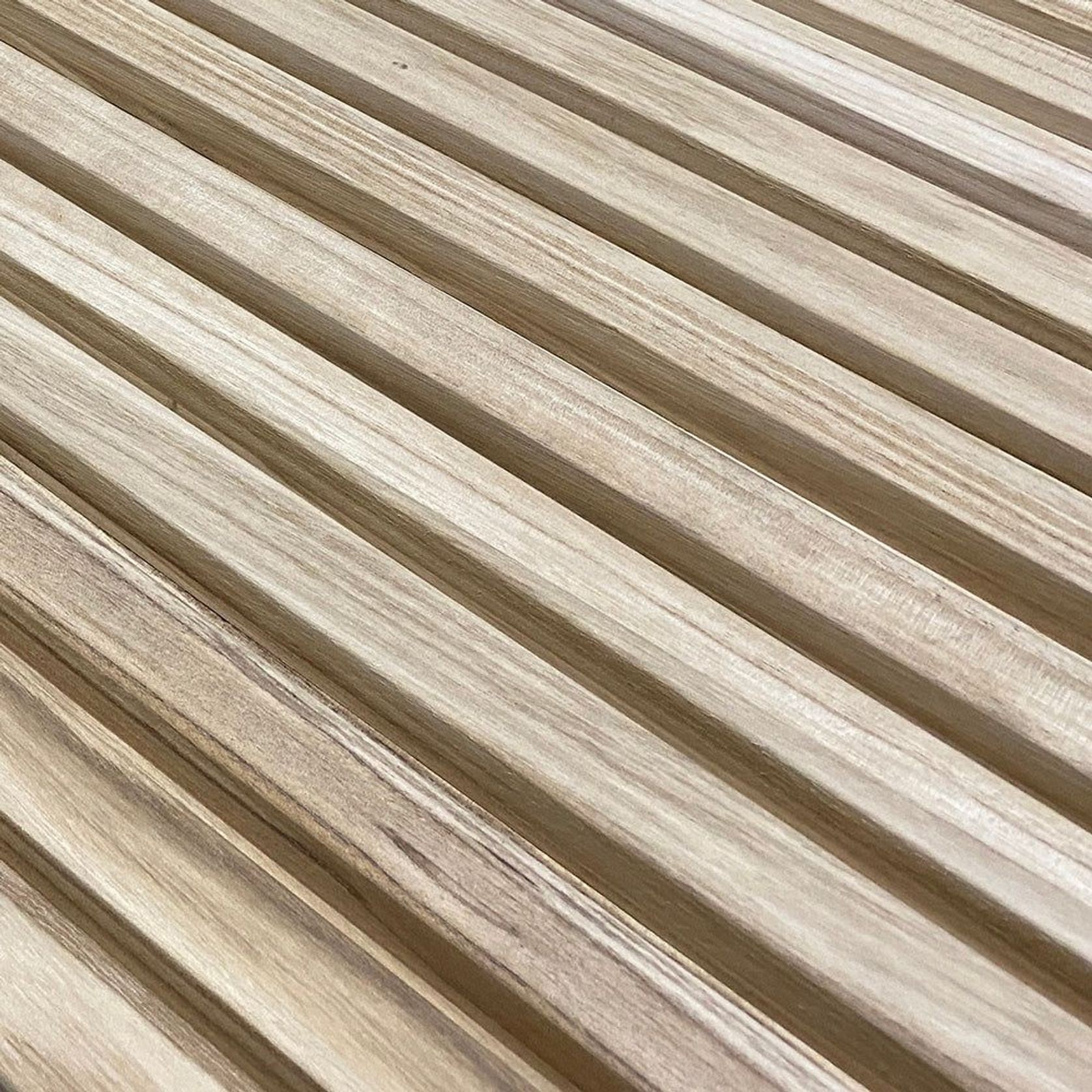 WOODFLEX Outdoor & Indoor Solid Hard Wood Slat Wall & Ceiling Cladding - Oak - 2700mm x 560mm gallery detail image