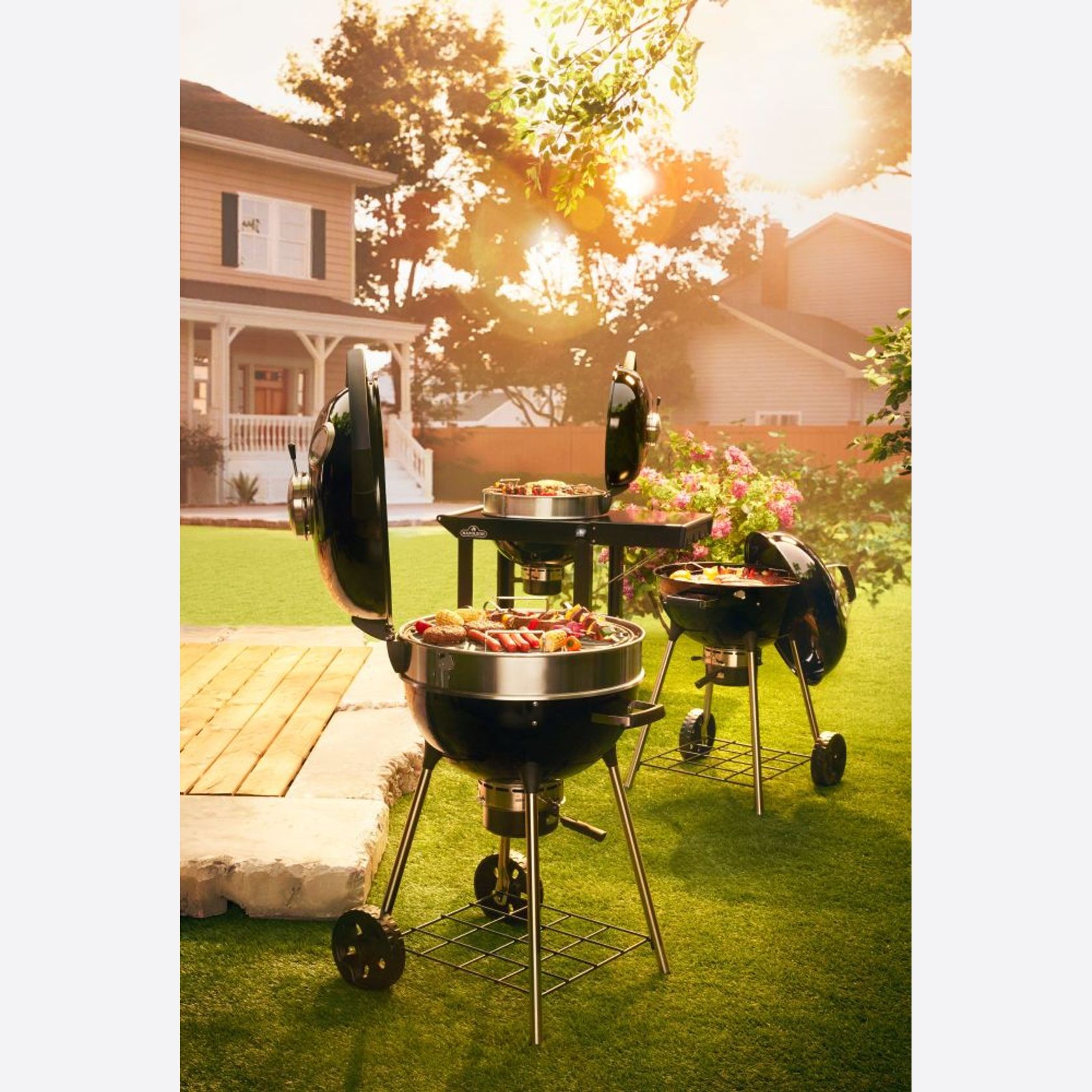 PRO22 Charcoal Kettle Grill, Black gallery detail image