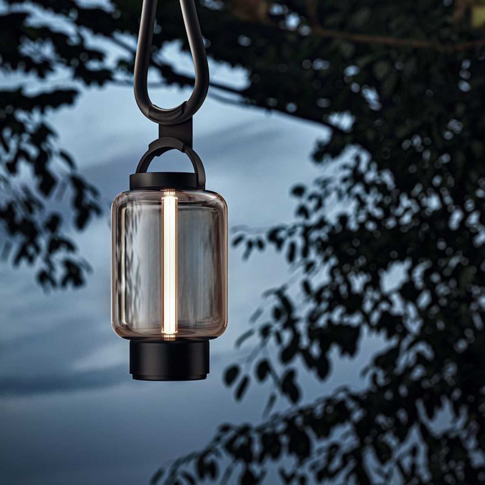 Qu Rechargeable Light gallery detail image