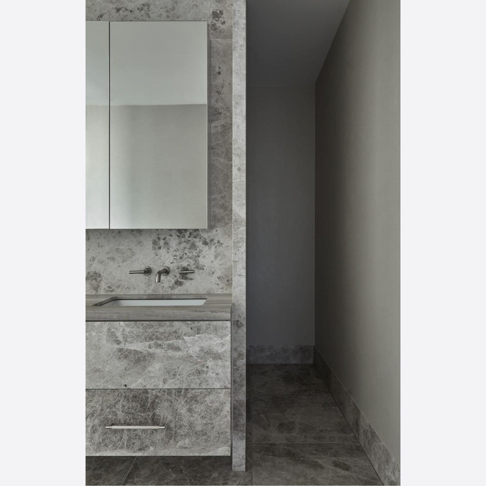Turko Argento Limestone Benchtop gallery detail image